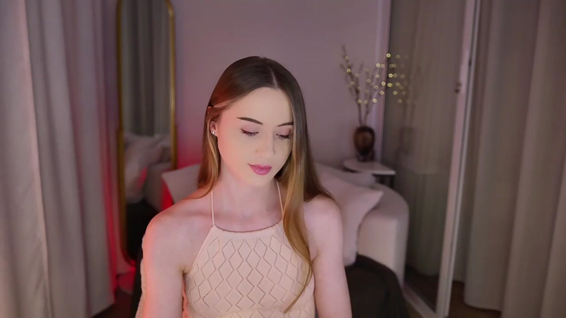 Gallery image thumbnail from Innocent_Soul's myfreecams stream on, 11/11/2025, 18:44 image 16 of 20