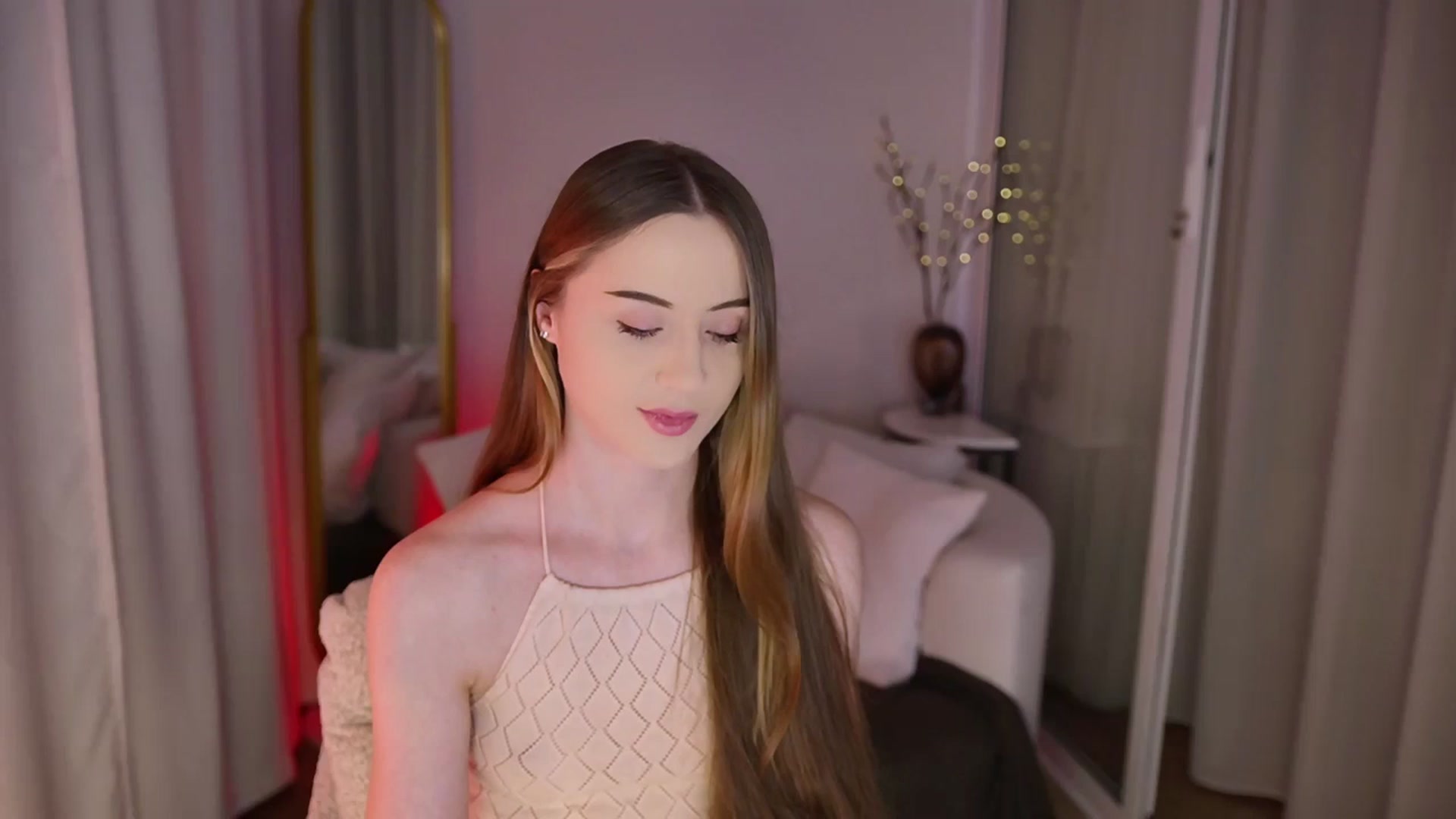 Gallery image thumbnail from Innocent_Soul's myfreecams stream on, 11/11/2025, 18:44 image 1 of 20