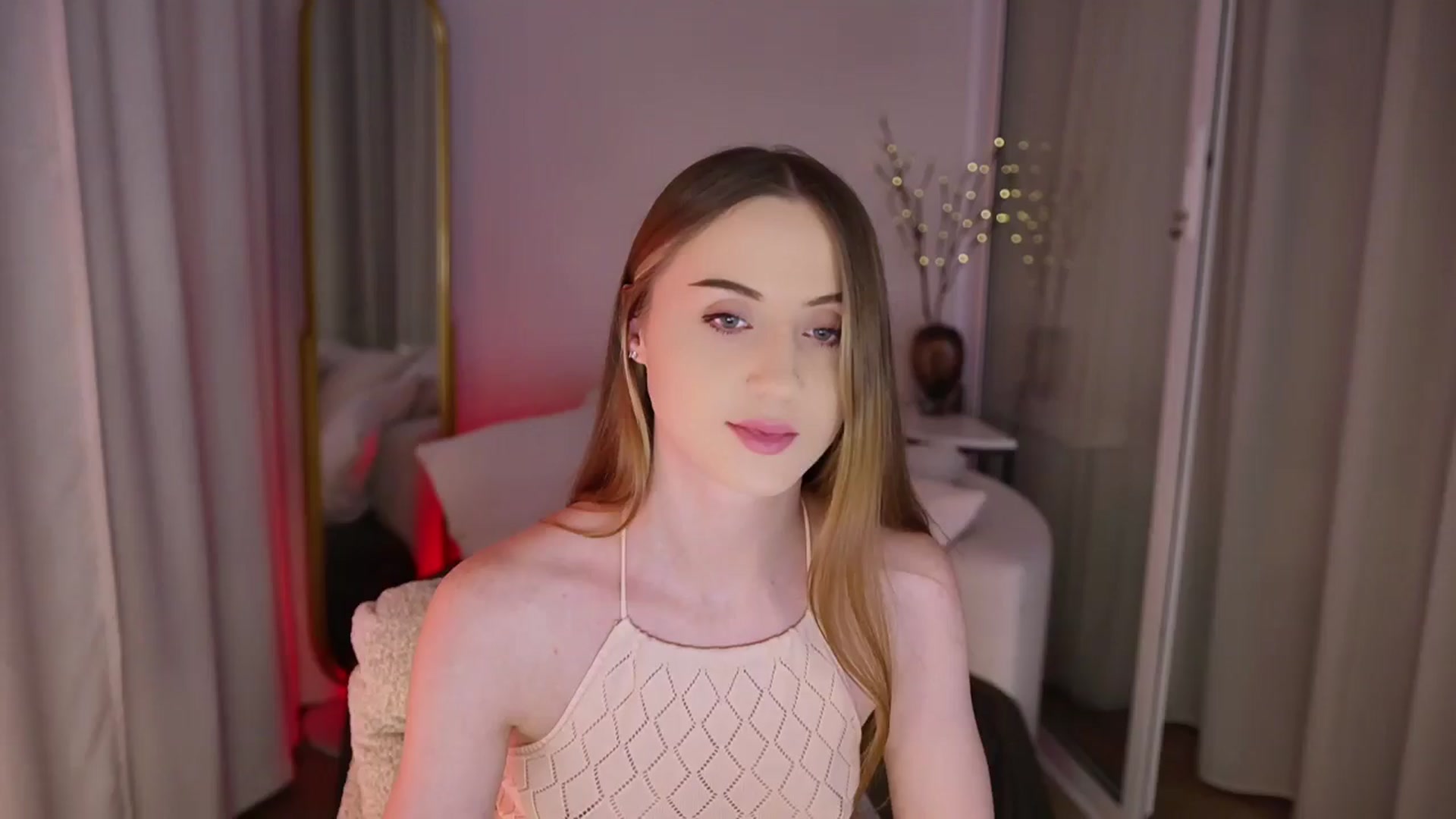 Gallery image thumbnail from Innocent_Soul's myfreecams stream on, 11/11/2025, 18:44 image 13 of 20