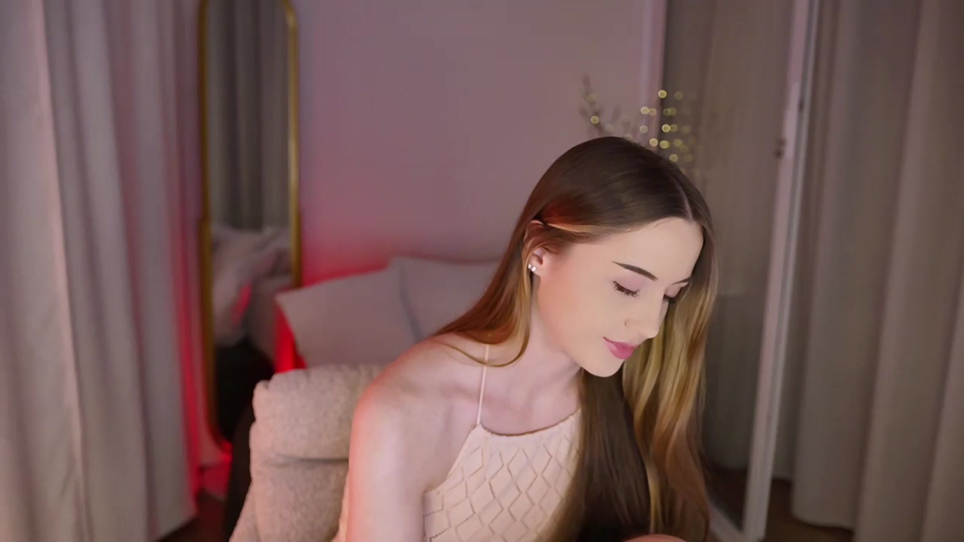 Gallery image thumbnail from Innocent_Soul's myfreecams stream on, 11/11/2025, 18:44 image 4 of 20