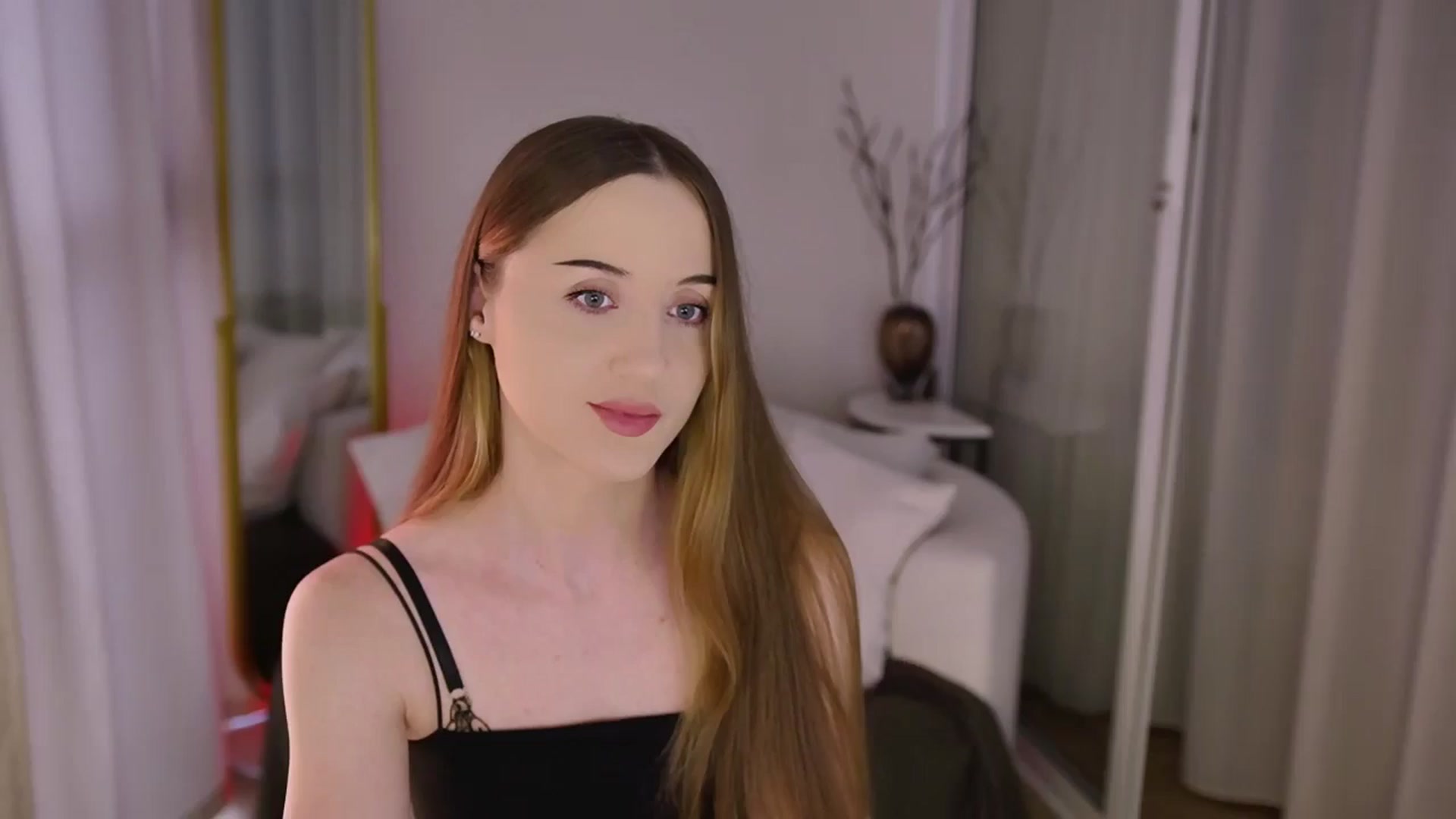 Gallery image thumbnail from Innocent_Soul's myfreecams stream on, 11/13/2025, 12:03 image 1 of 20