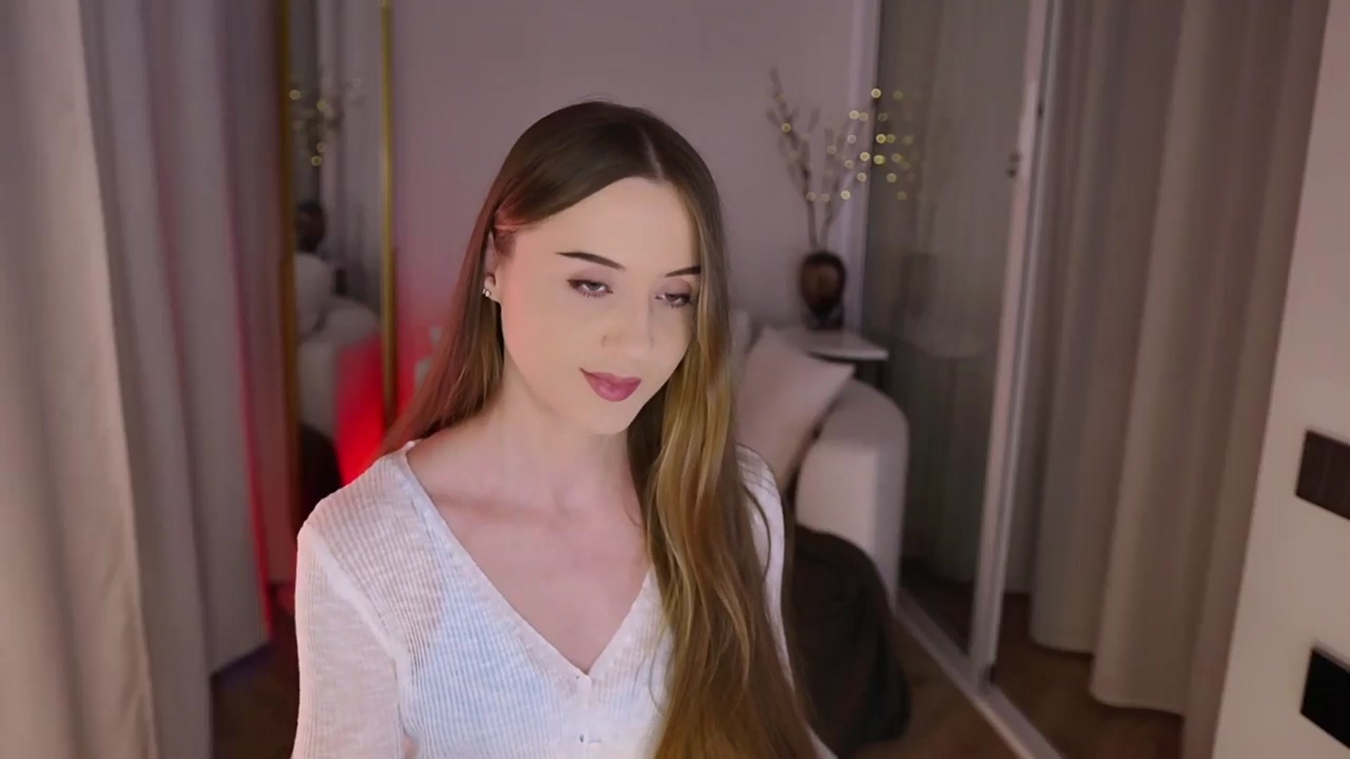 Gallery image thumbnail from Innocent_Soul's myfreecams stream on, 11/15/2025, 14:30 image 8 of 20