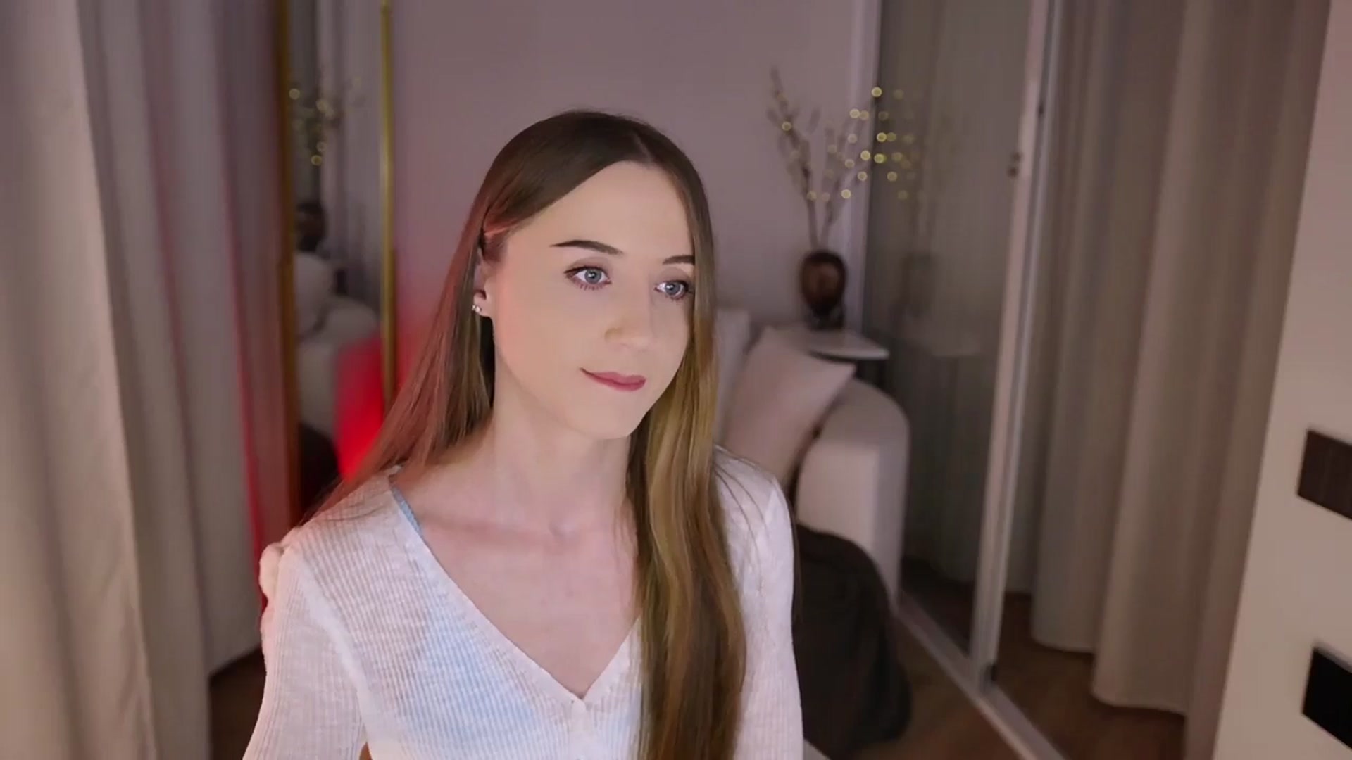 Gallery image thumbnail from Innocent_Soul's myfreecams stream on, 11/15/2025, 14:30 image 20 of 20