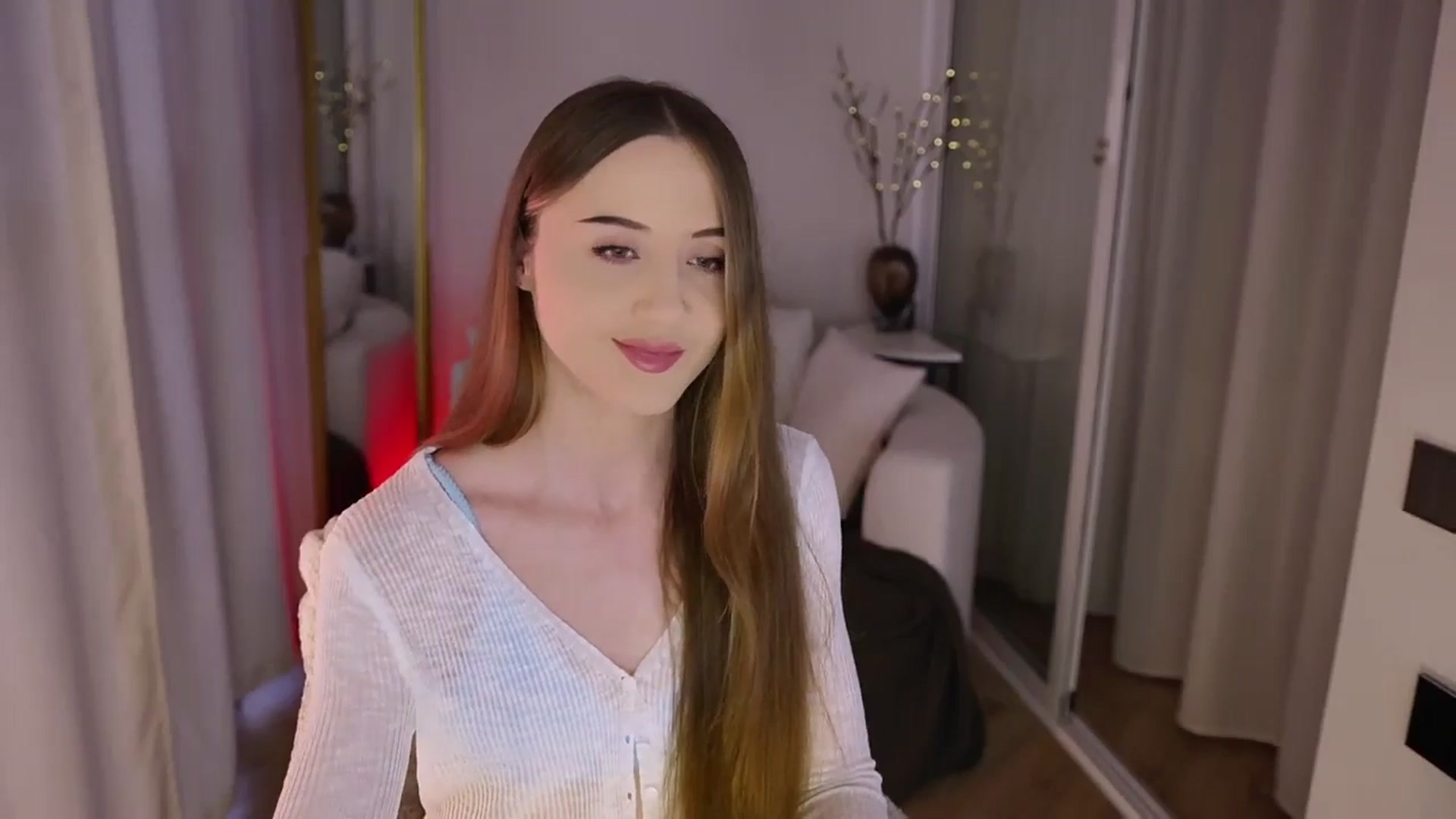 Gallery image thumbnail from Innocent_Soul's myfreecams stream on, 11/15/2025, 14:30 image 4 of 20