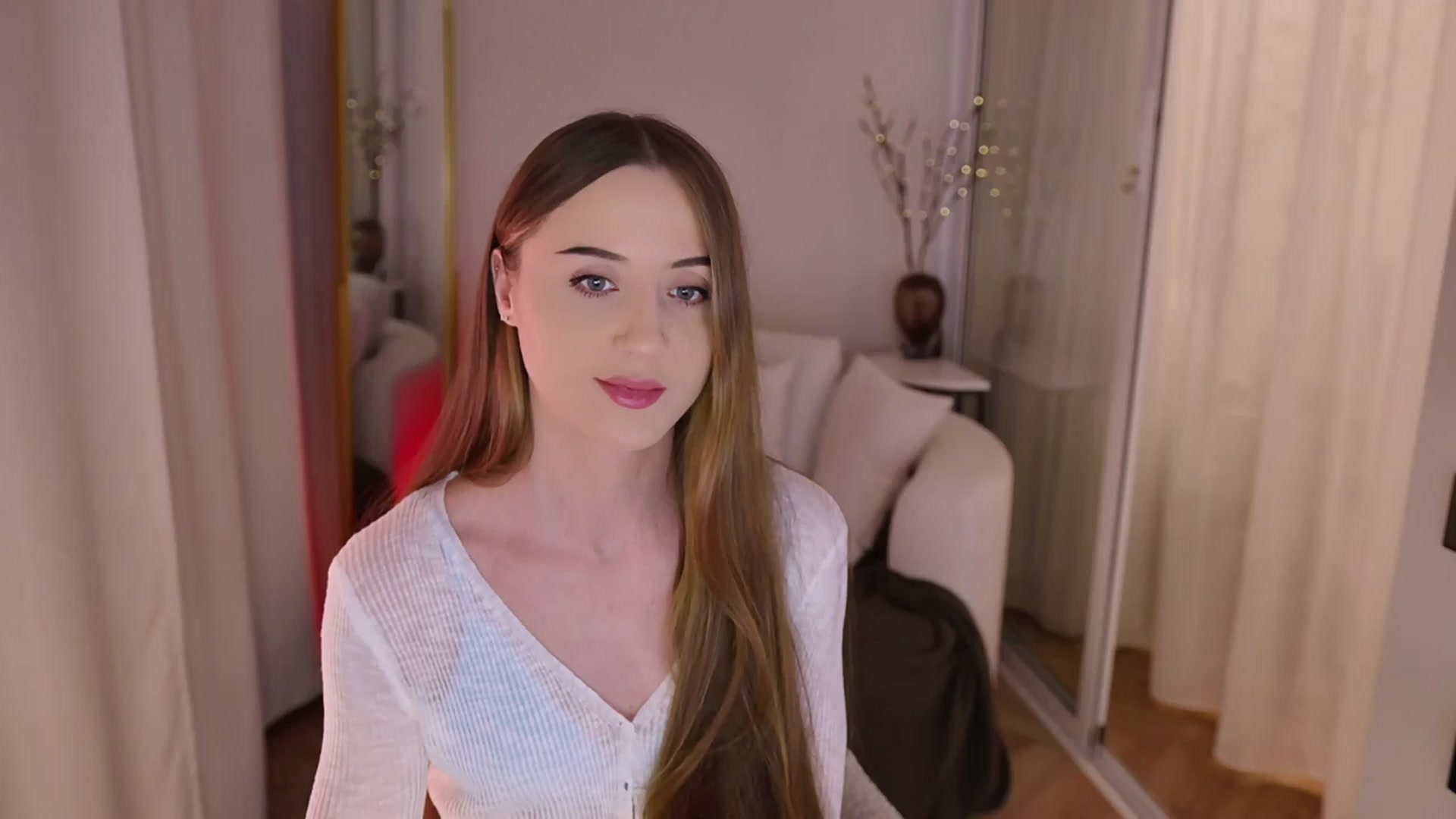 Gallery image thumbnail from Innocent_Soul's myfreecams stream on, 11/15/2025, 15:34 image 8 of 20