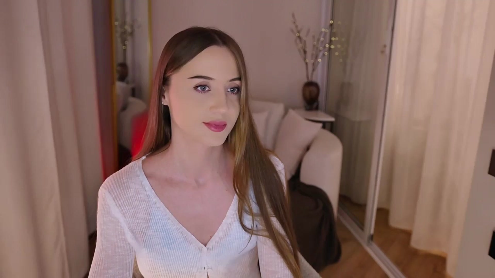 Gallery image thumbnail from Innocent_Soul's myfreecams stream on, 11/15/2025, 18:05 image 2 of 20