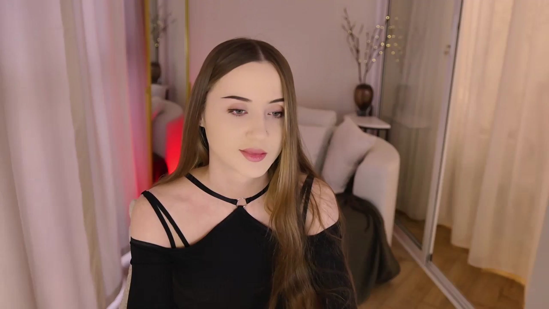 Gallery image thumbnail from Innocent_Soul's myfreecams stream on, 11/17/2025, 11:20 image 10 of 20