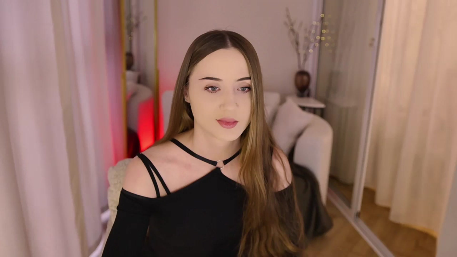 Gallery image thumbnail from Innocent_Soul's myfreecams stream on, 11/17/2025, 11:20 image 5 of 20