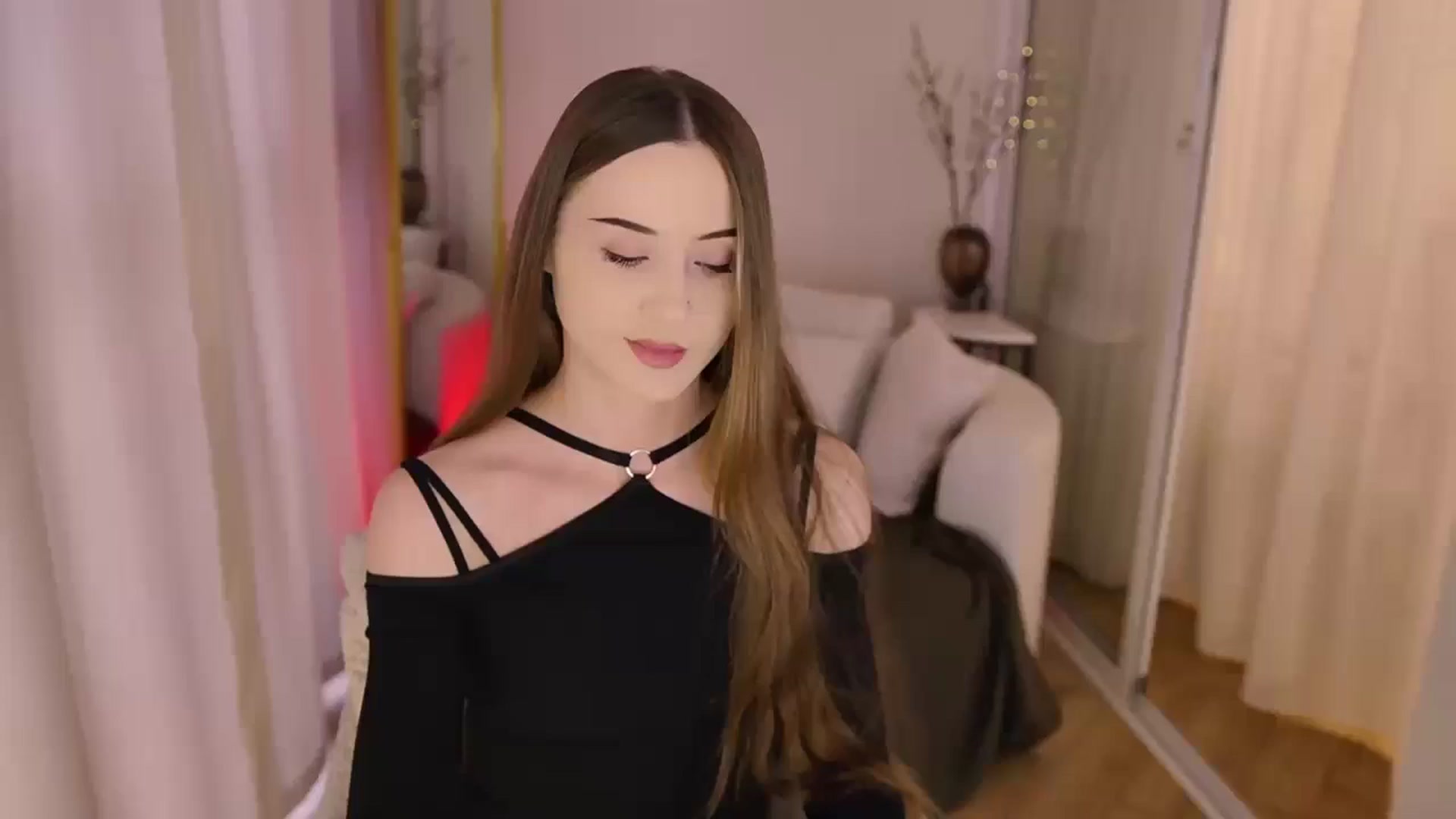 Gallery image thumbnail from Innocent_Soul's myfreecams stream on, 11/17/2025, 11:20 image 12 of 20
