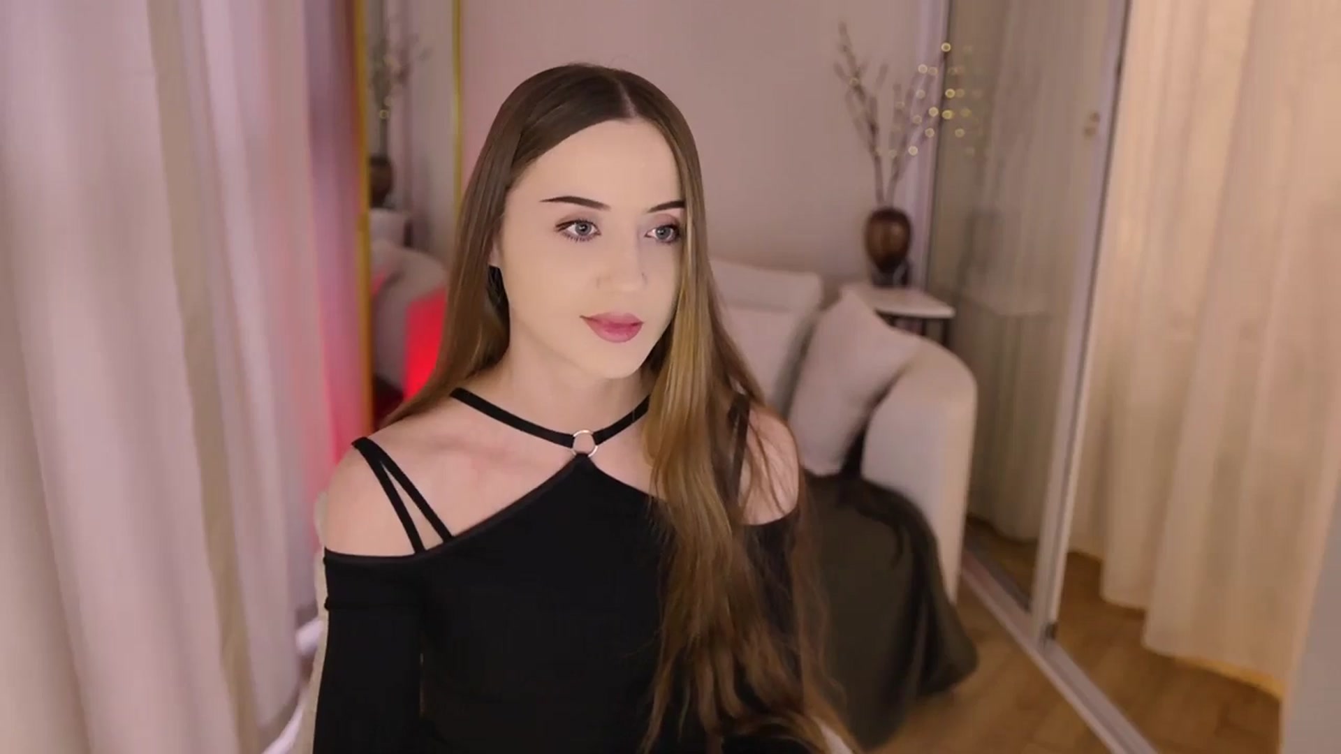 Gallery image thumbnail from Innocent_Soul's myfreecams stream on, 11/17/2025, 11:20 image 8 of 20