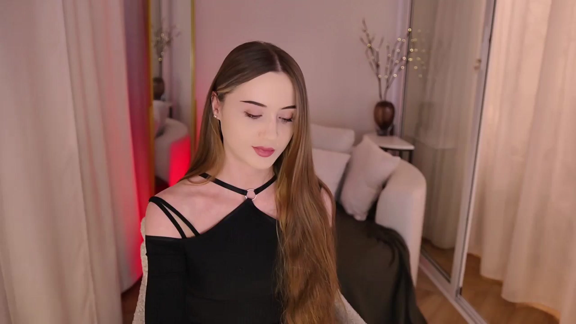 Gallery image thumbnail from Innocent_Soul's myfreecams stream on, 11/17/2025, 15:15 image 1 of 20
