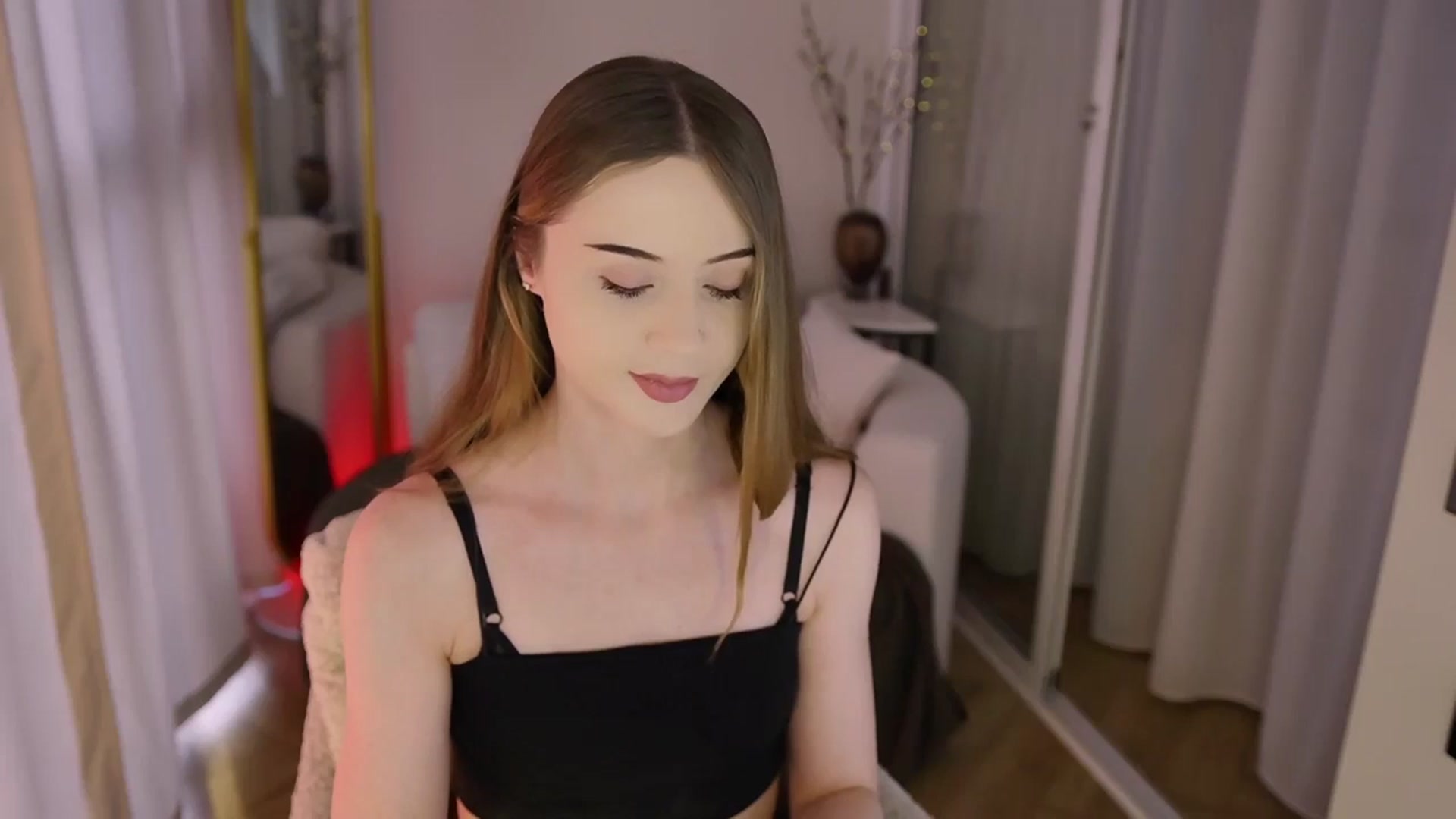 Gallery image thumbnail from Innocent_Soul's myfreecams stream on, 11/20/2025, 12:41 image 10 of 20