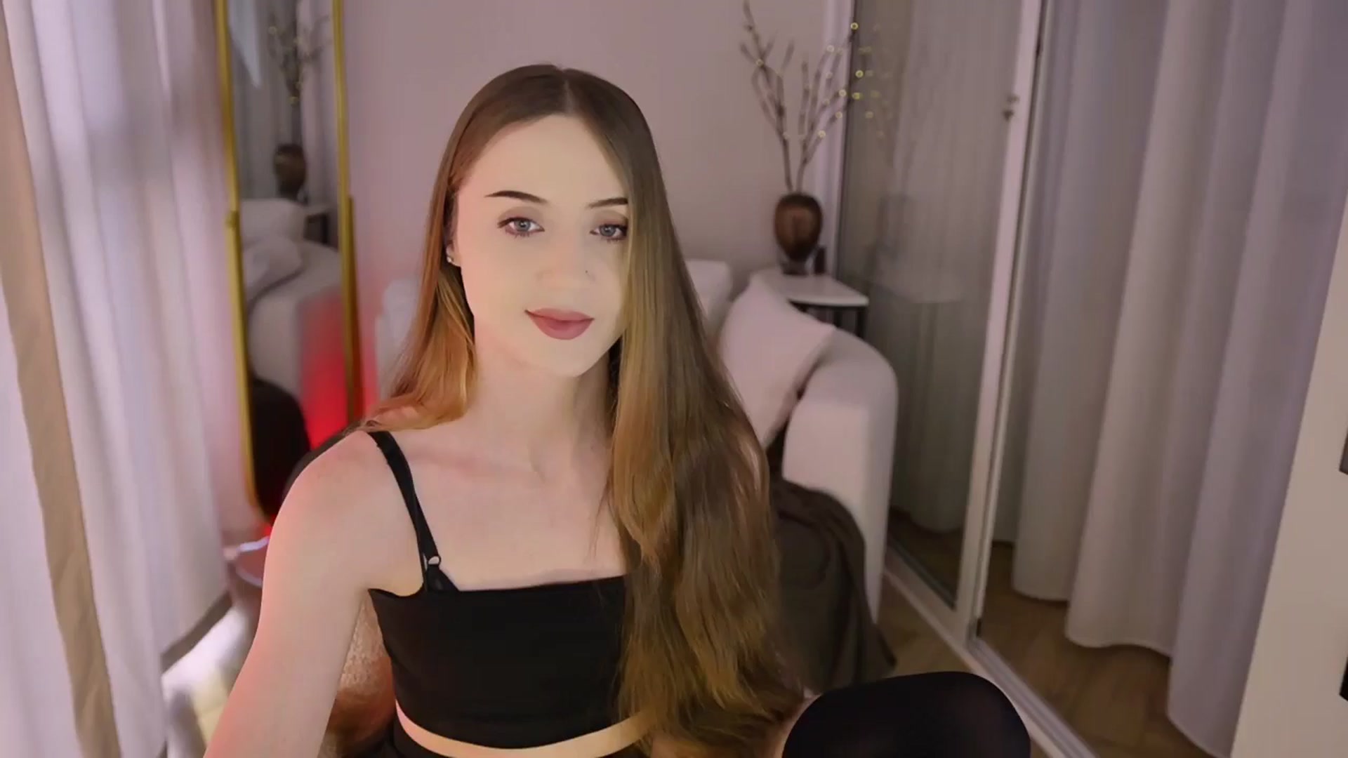 Gallery image thumbnail from Innocent_Soul's myfreecams stream on, 11/20/2025, 12:41 image 5 of 20