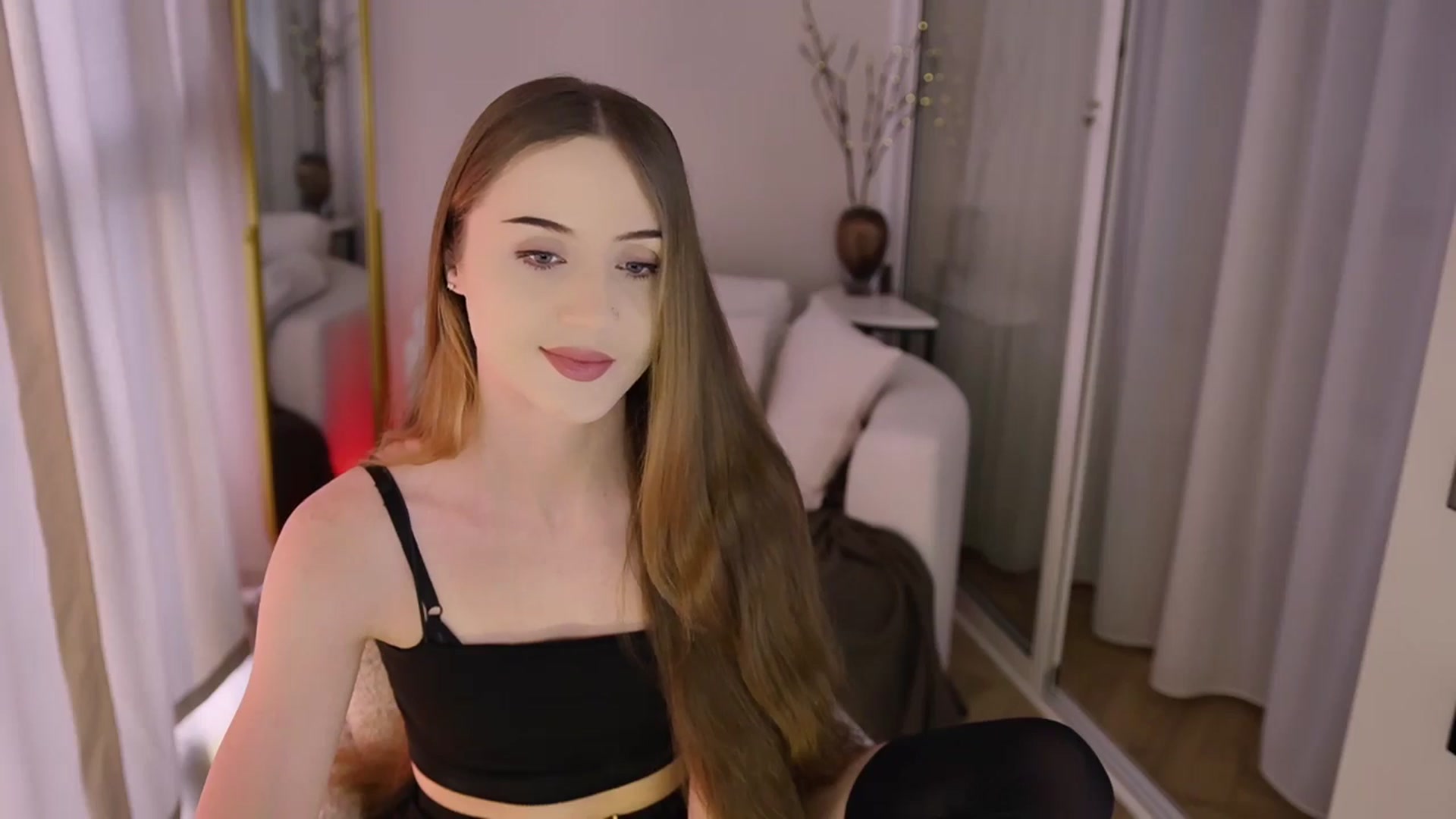 Gallery image thumbnail from Innocent_Soul's myfreecams stream on, 11/20/2025, 12:41 image 4 of 20