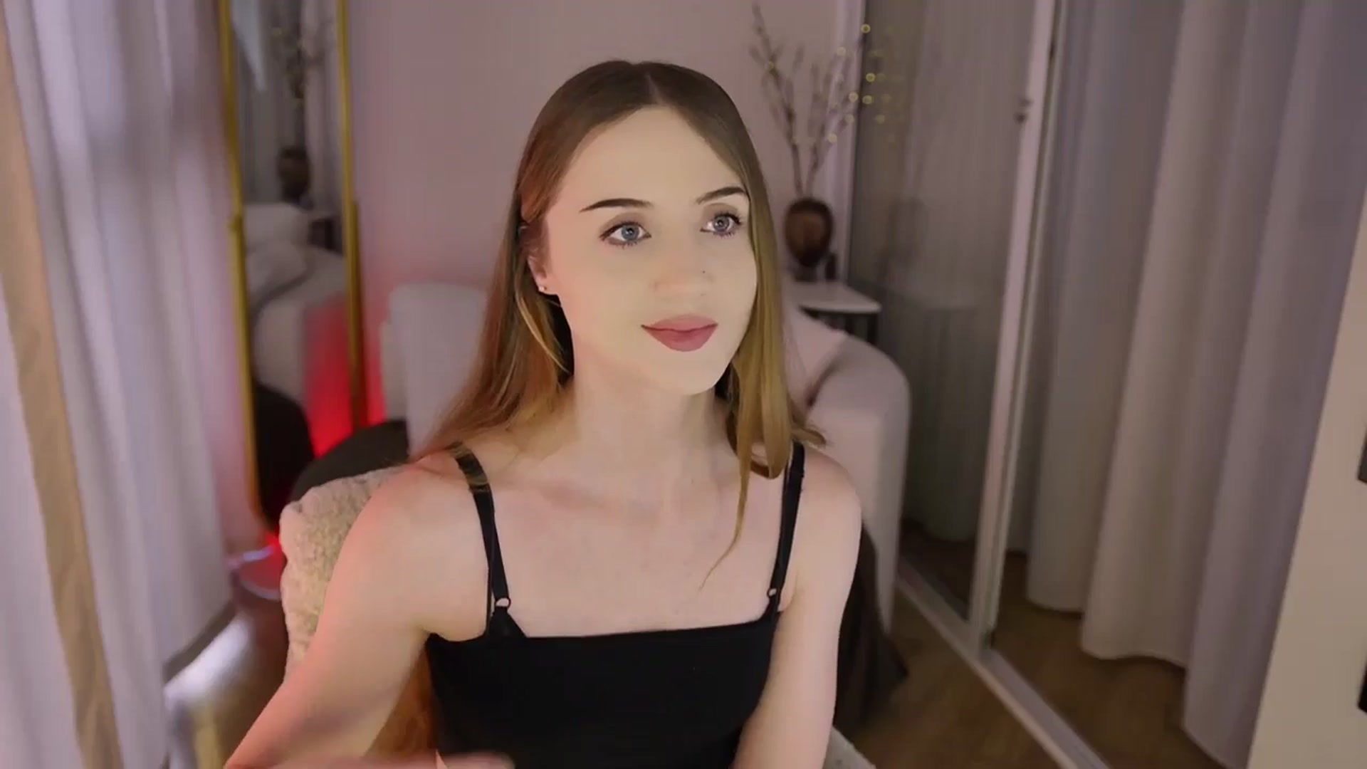 Gallery image thumbnail from Innocent_Soul's myfreecams stream on, 11/20/2025, 12:41 image 11 of 20
