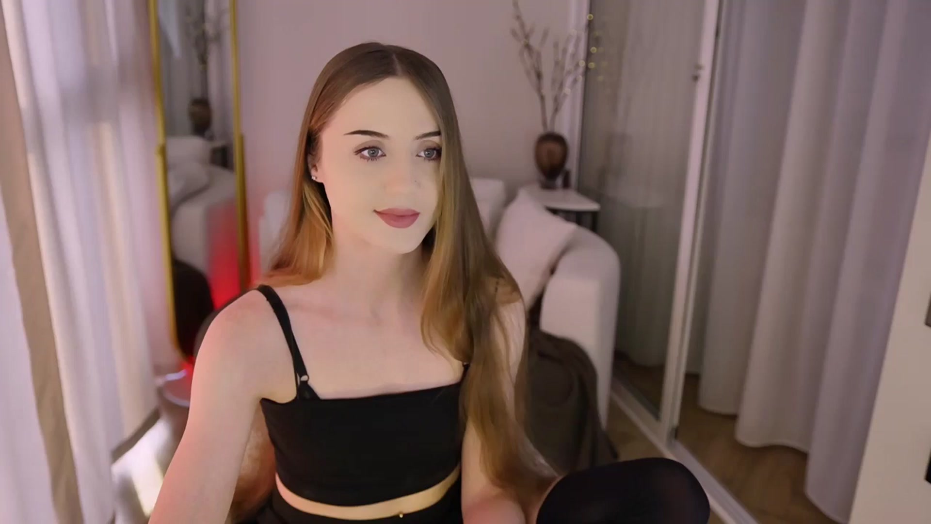 Gallery image thumbnail from Innocent_Soul's myfreecams stream on, 11/20/2025, 12:41 image 3 of 20