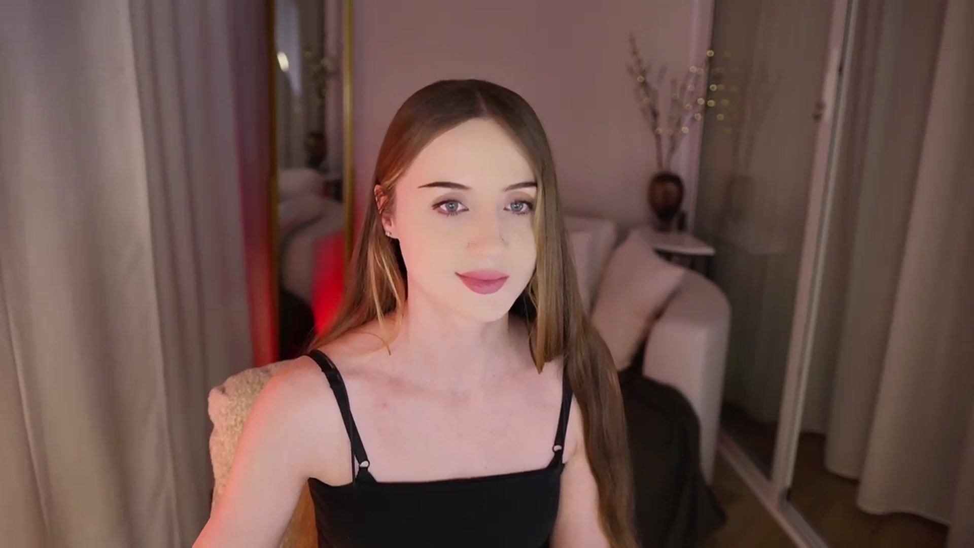 Gallery image thumbnail from Innocent_Soul's myfreecams stream on, 11/20/2025, 18:24 image 7 of 20