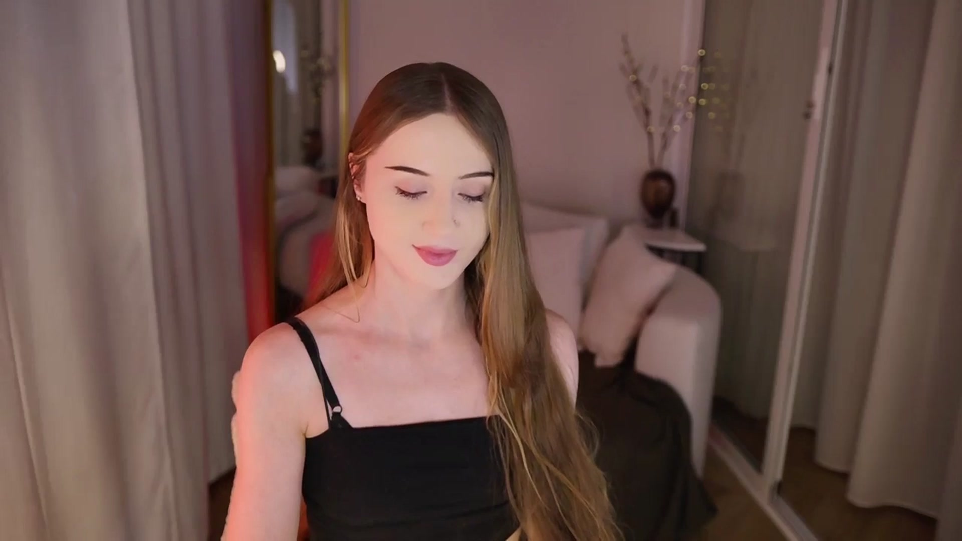 Gallery image thumbnail from Innocent_Soul's myfreecams stream on, 11/20/2025, 18:24 image 9 of 20