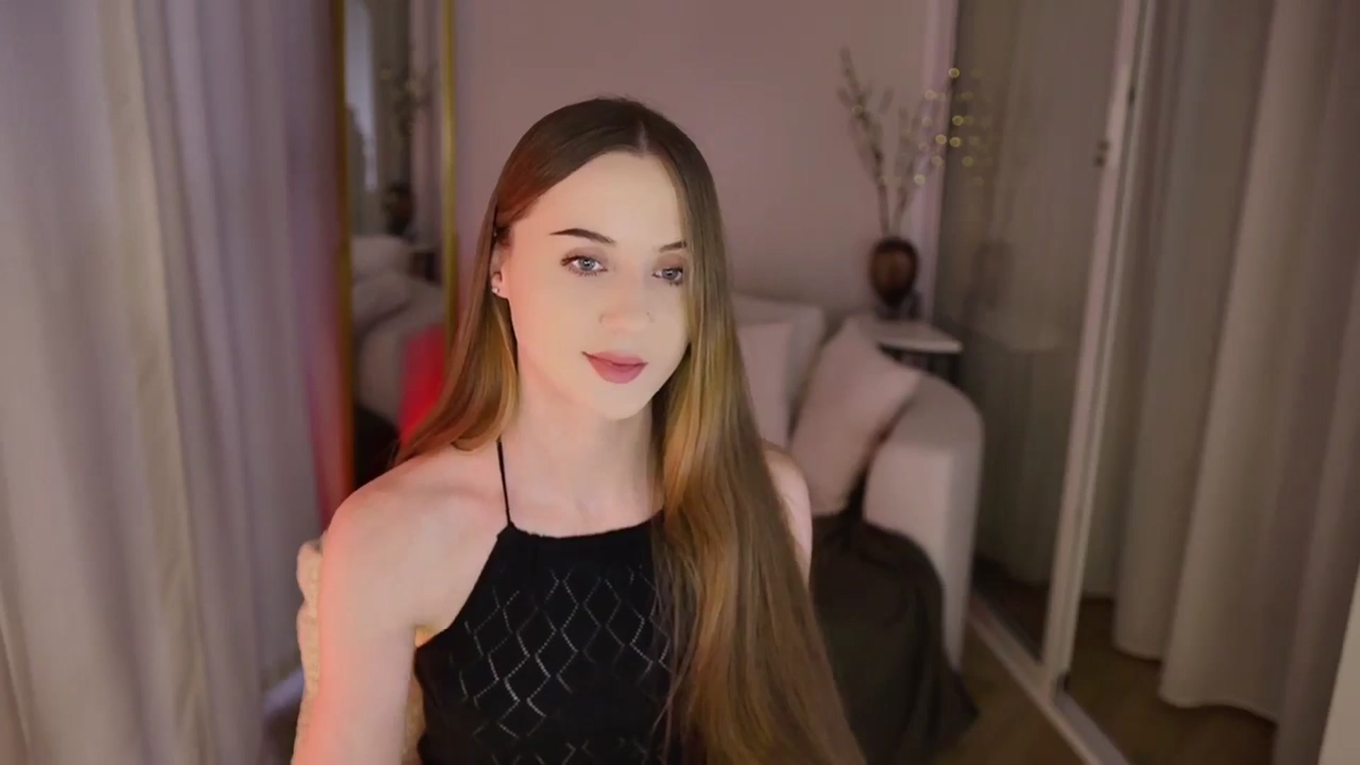 Gallery image thumbnail from Innocent_Soul's myfreecams stream on, 11/21/2025, 12:31 image 12 of 20