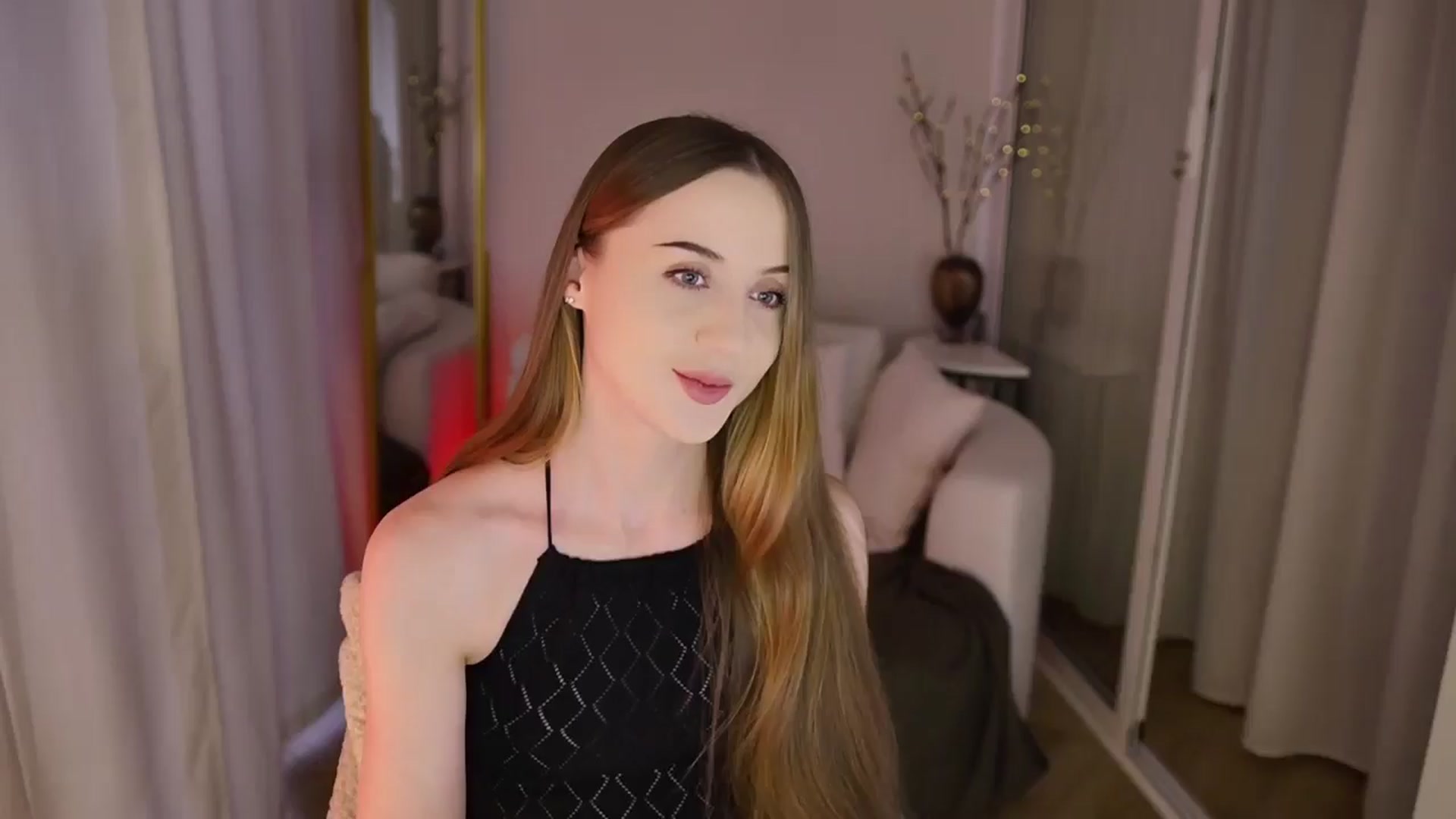Gallery image thumbnail from Innocent_Soul's myfreecams stream on, 11/21/2025, 12:31 image 9 of 20
