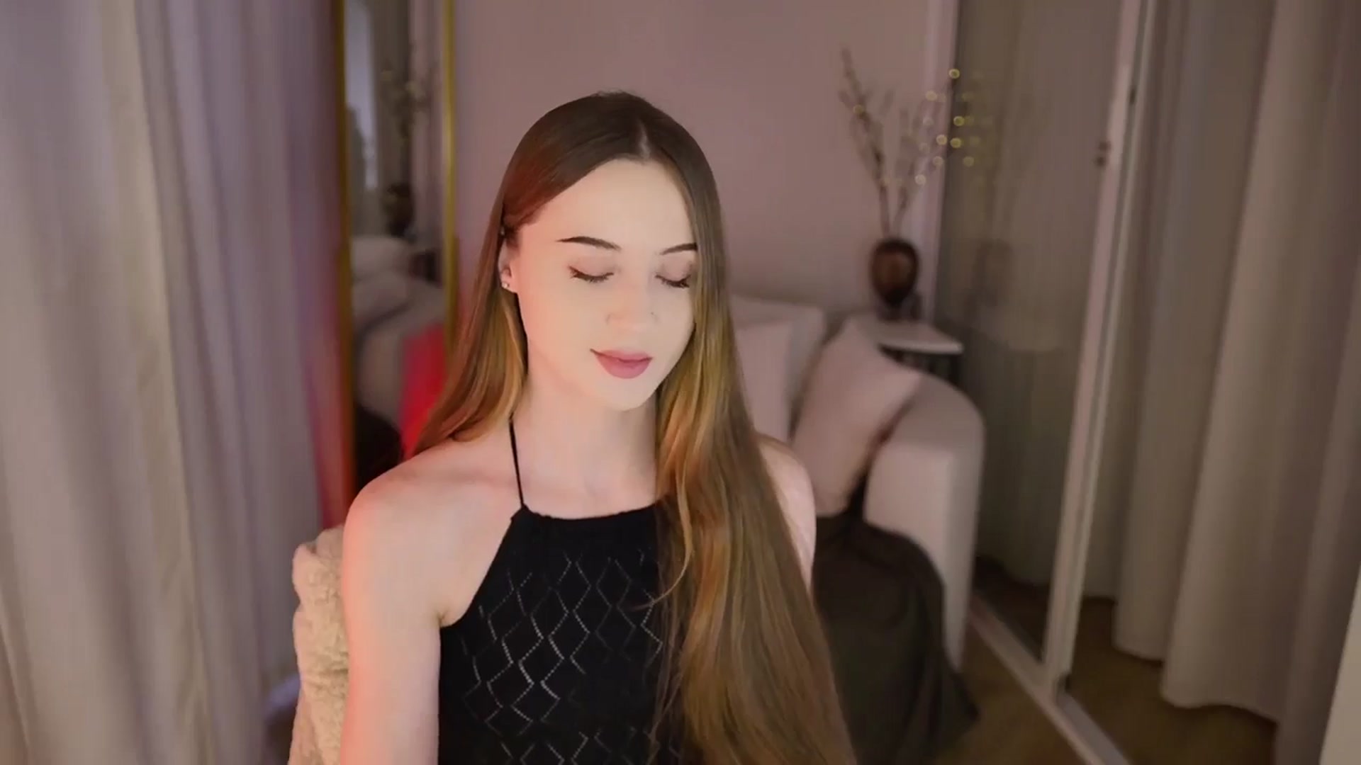 Gallery image thumbnail from Innocent_Soul's myfreecams stream on, 11/21/2025, 12:31 image 20 of 20