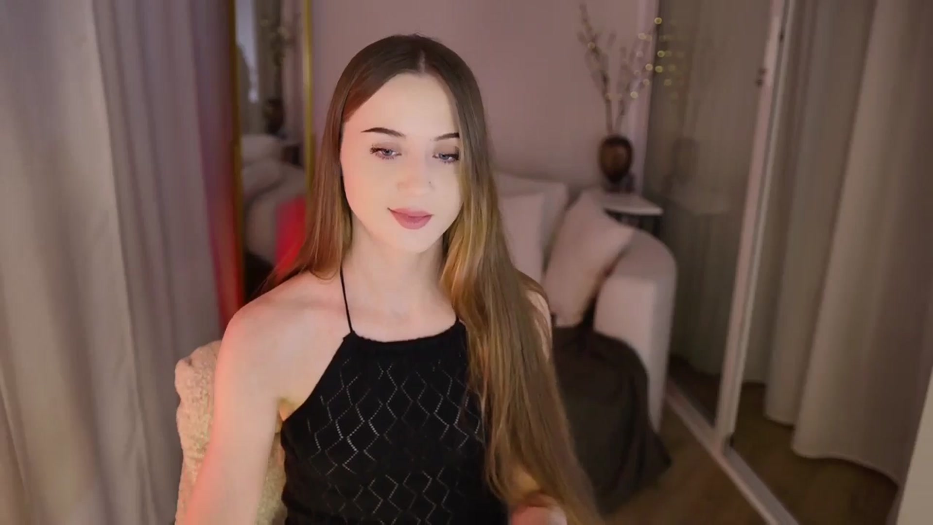 Gallery image thumbnail from Innocent_Soul's myfreecams stream on, 11/21/2025, 13:23 image 2 of 20