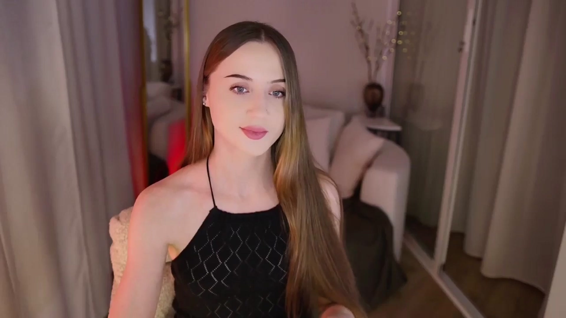 Gallery image thumbnail from Innocent_Soul's myfreecams stream on, 11/21/2025, 13:23 image 19 of 20