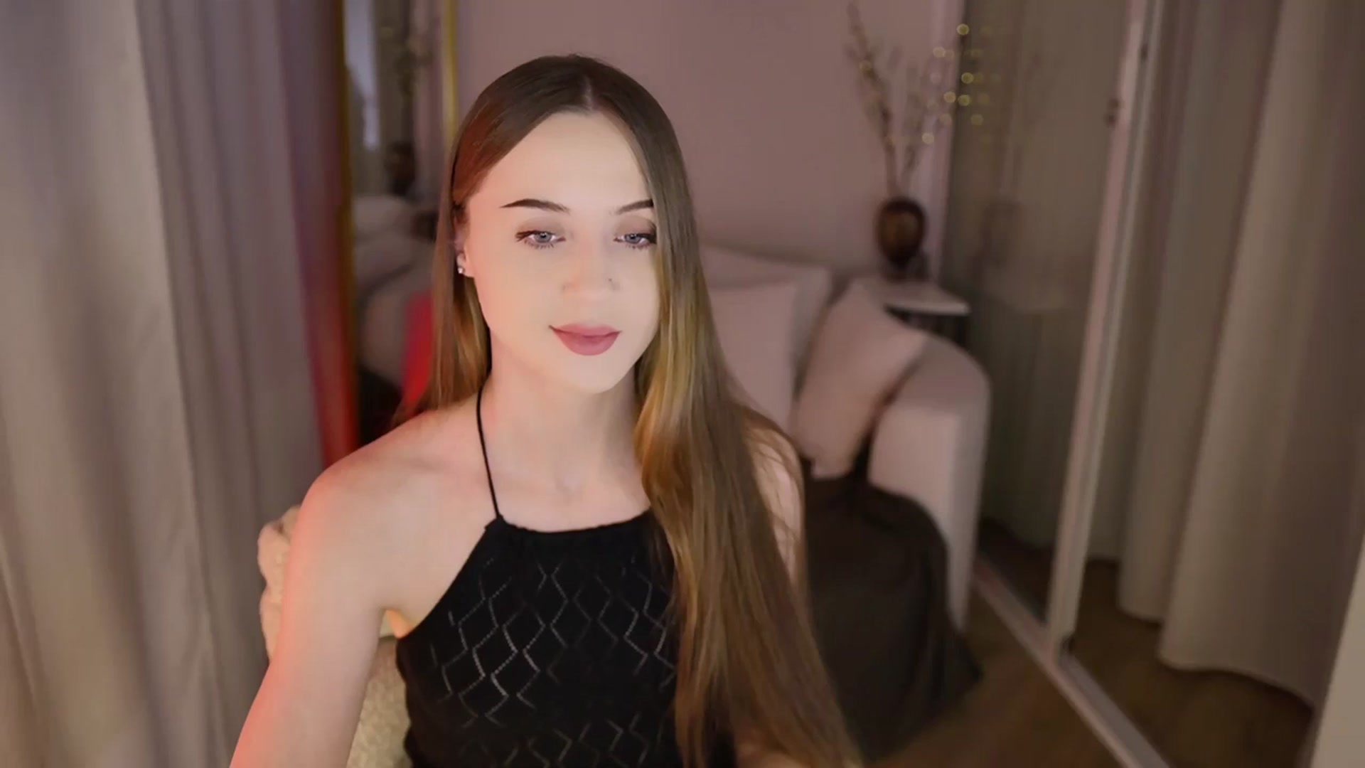 Gallery image thumbnail from Innocent_Soul's myfreecams stream on, 11/21/2025, 13:23 image 14 of 20