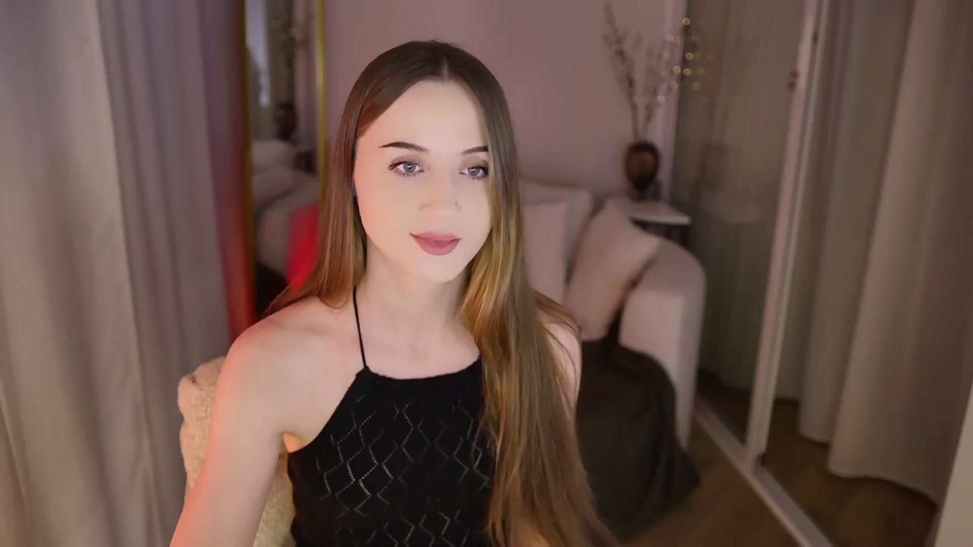 Gallery image thumbnail from Innocent_Soul's myfreecams stream on, 11/21/2025, 13:23 image 3 of 20