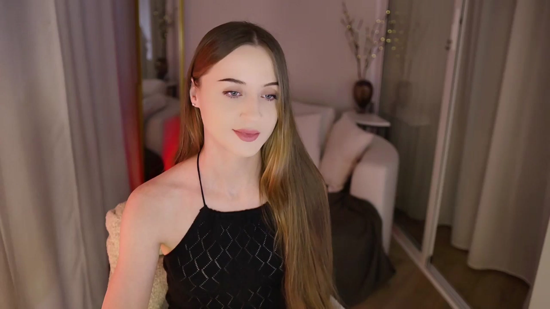 Gallery image thumbnail from Innocent_Soul's myfreecams stream on, 11/21/2025, 13:23 image 8 of 20