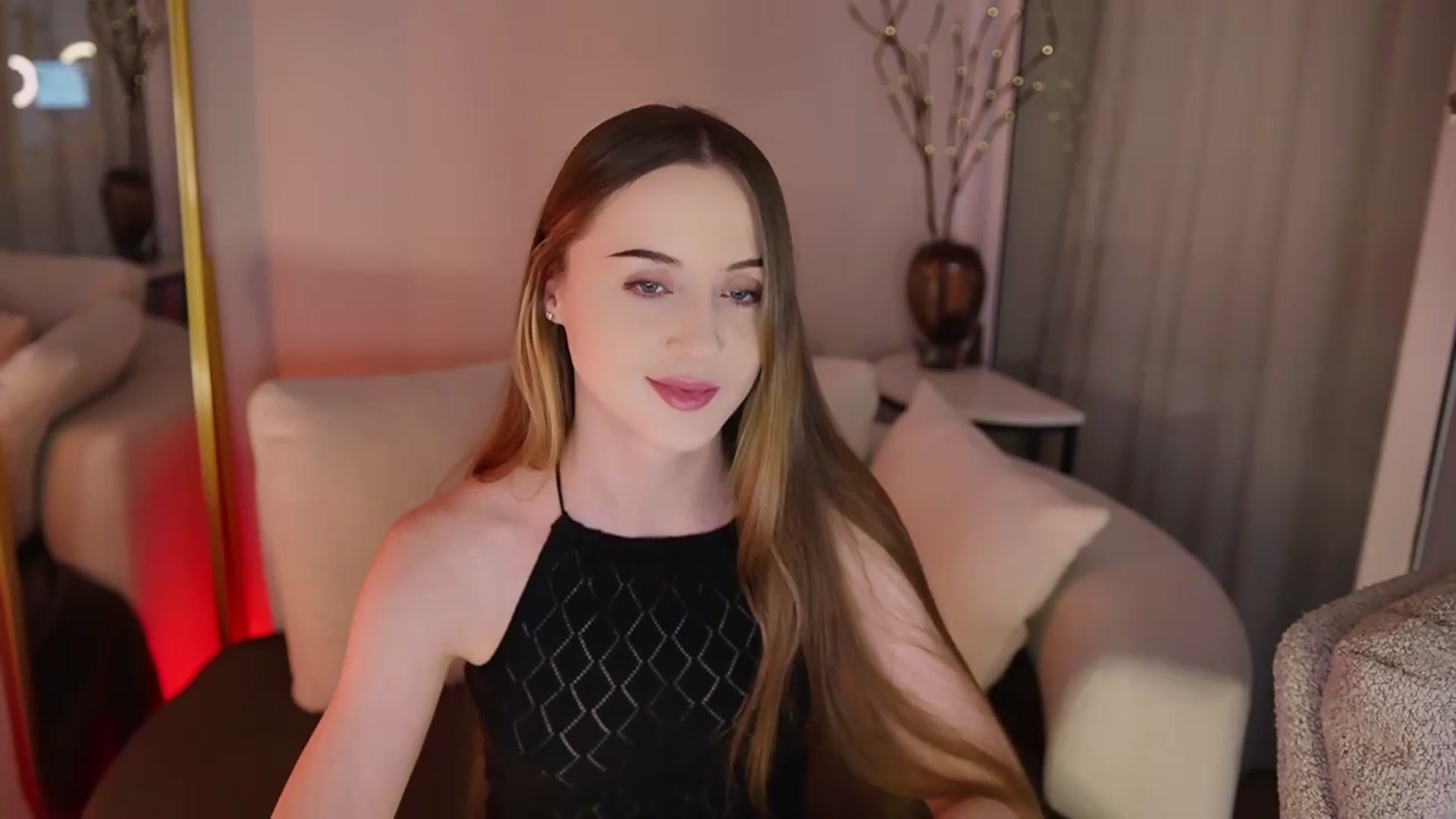 Gallery image thumbnail from Innocent_Soul's myfreecams stream on, 11/21/2025, 15:48 image 5 of 20