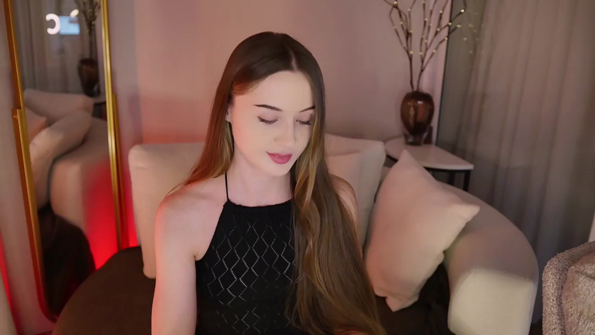 Gallery image thumbnail from Innocent_Soul's myfreecams stream on, 11/21/2025, 15:48 image 20 of 20