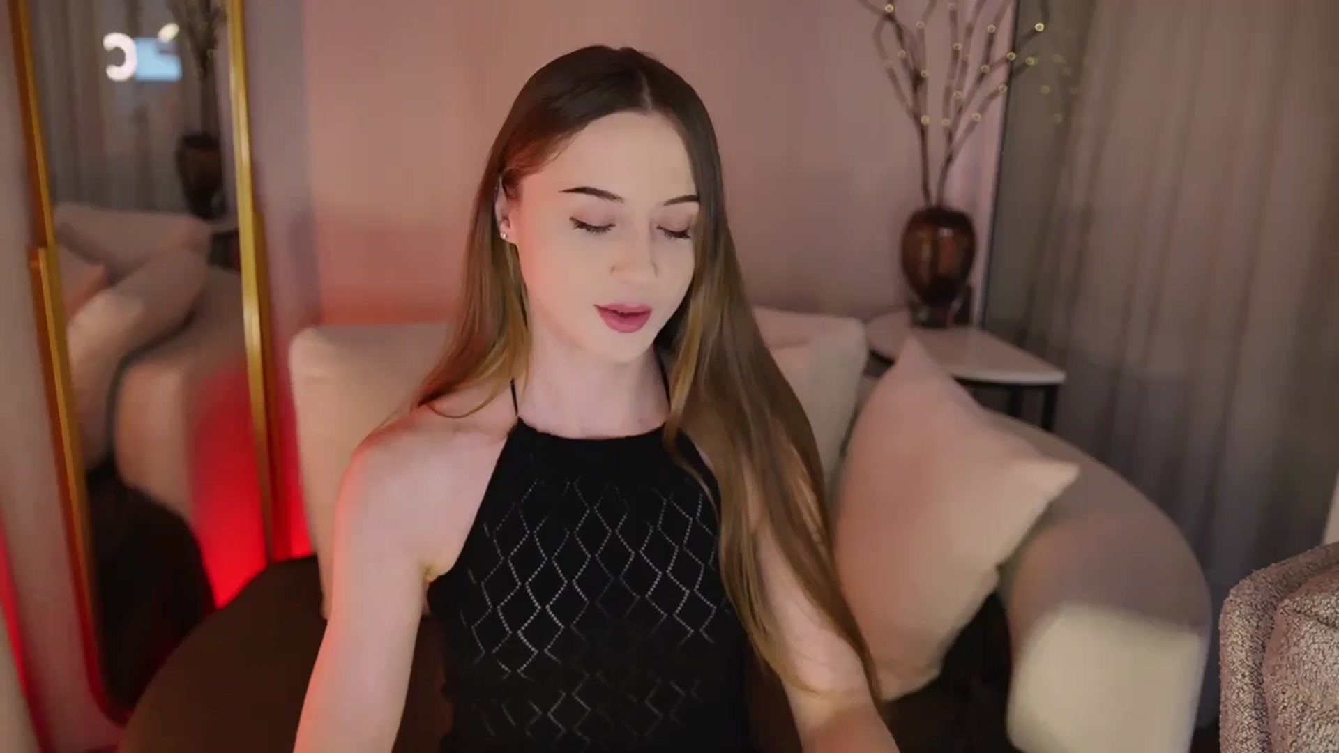 Gallery image thumbnail from Innocent_Soul's myfreecams stream on, 11/21/2025, 15:48 image 11 of 20