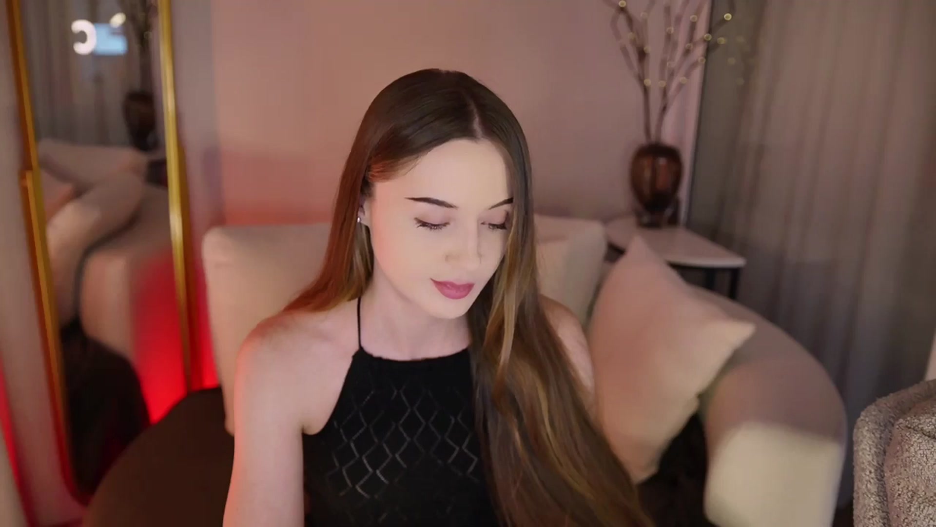 Gallery image thumbnail from Innocent_Soul's myfreecams stream on, 11/21/2025, 15:48 image 17 of 20