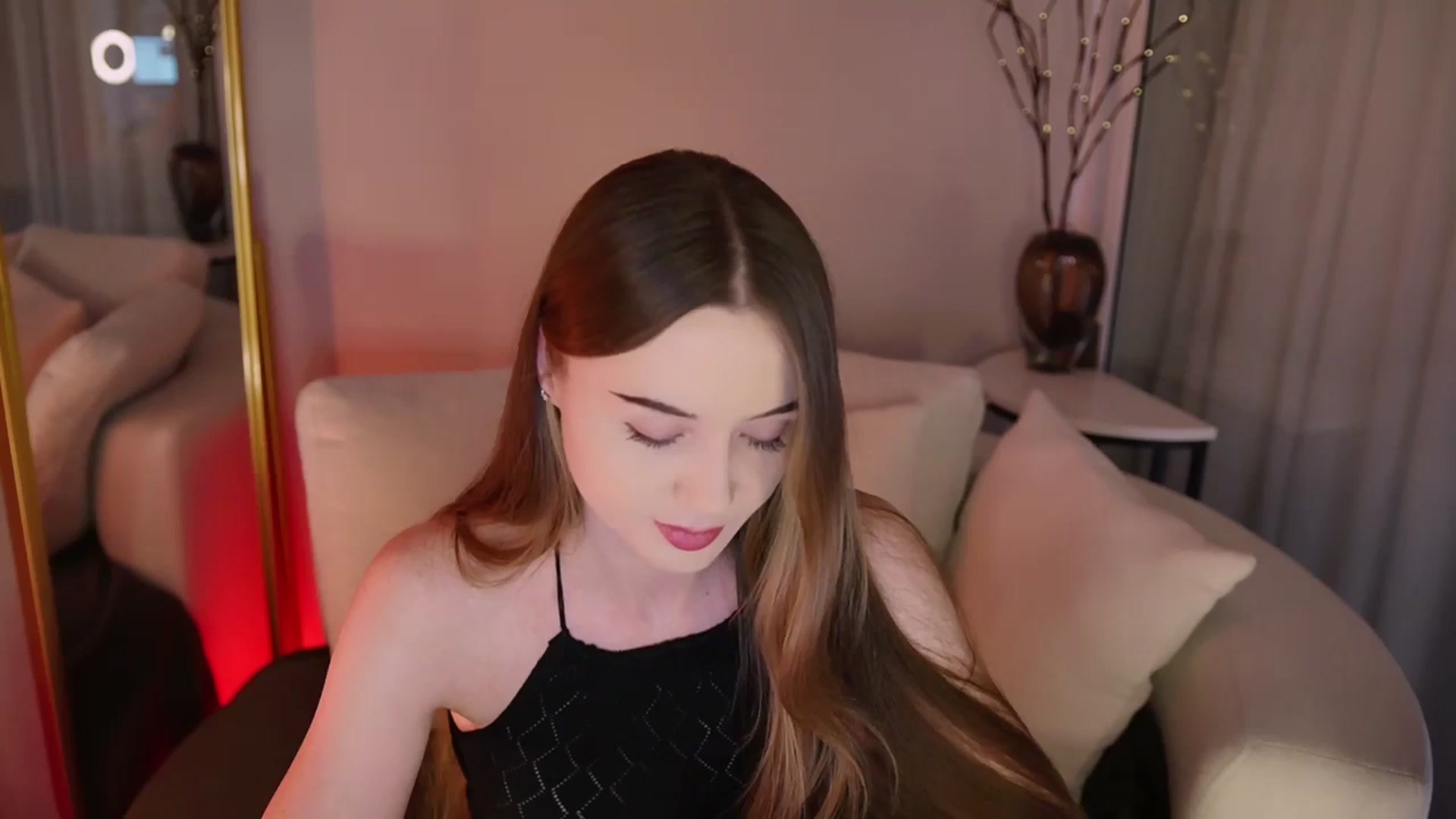 Gallery image thumbnail from Innocent_Soul's myfreecams stream on, 11/21/2025, 18:21 image 9 of 20