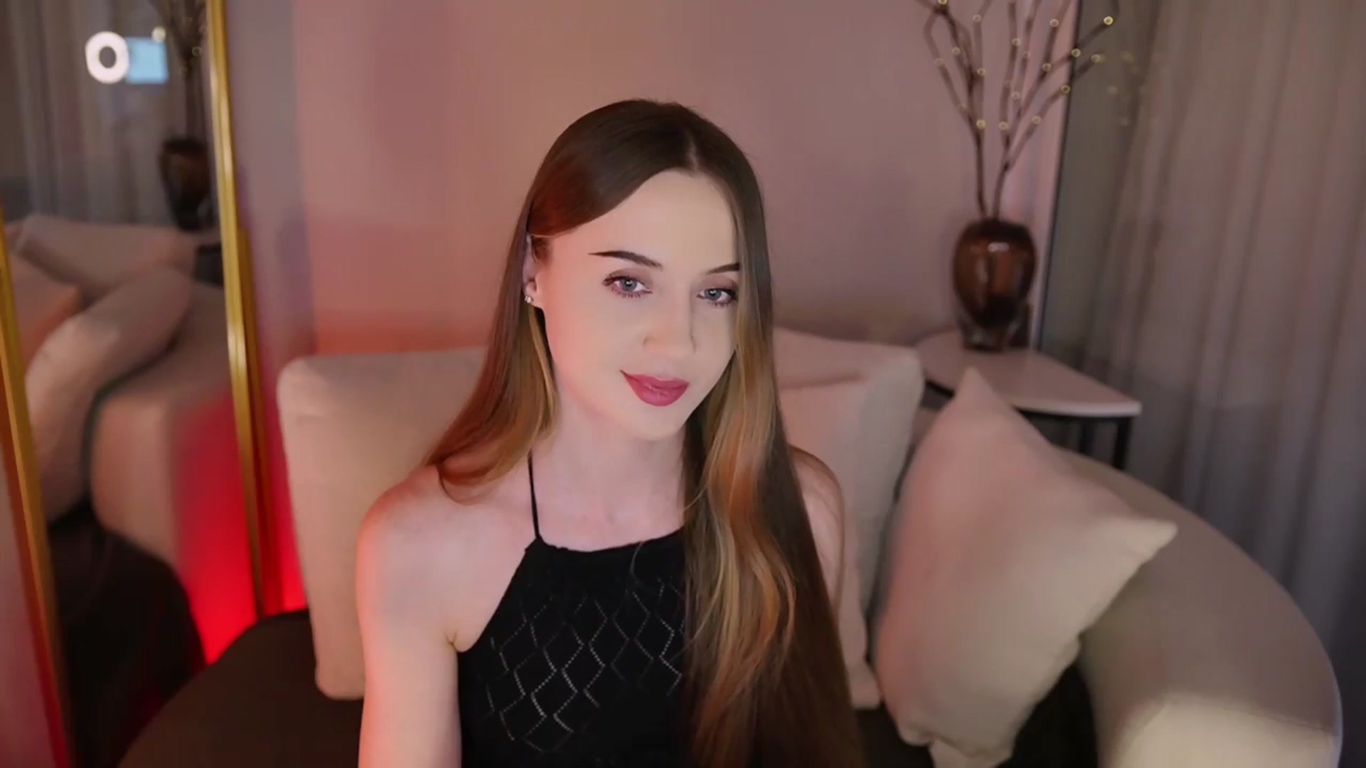 Gallery image thumbnail from Innocent_Soul's myfreecams stream on, 11/21/2025, 18:21 image 10 of 20