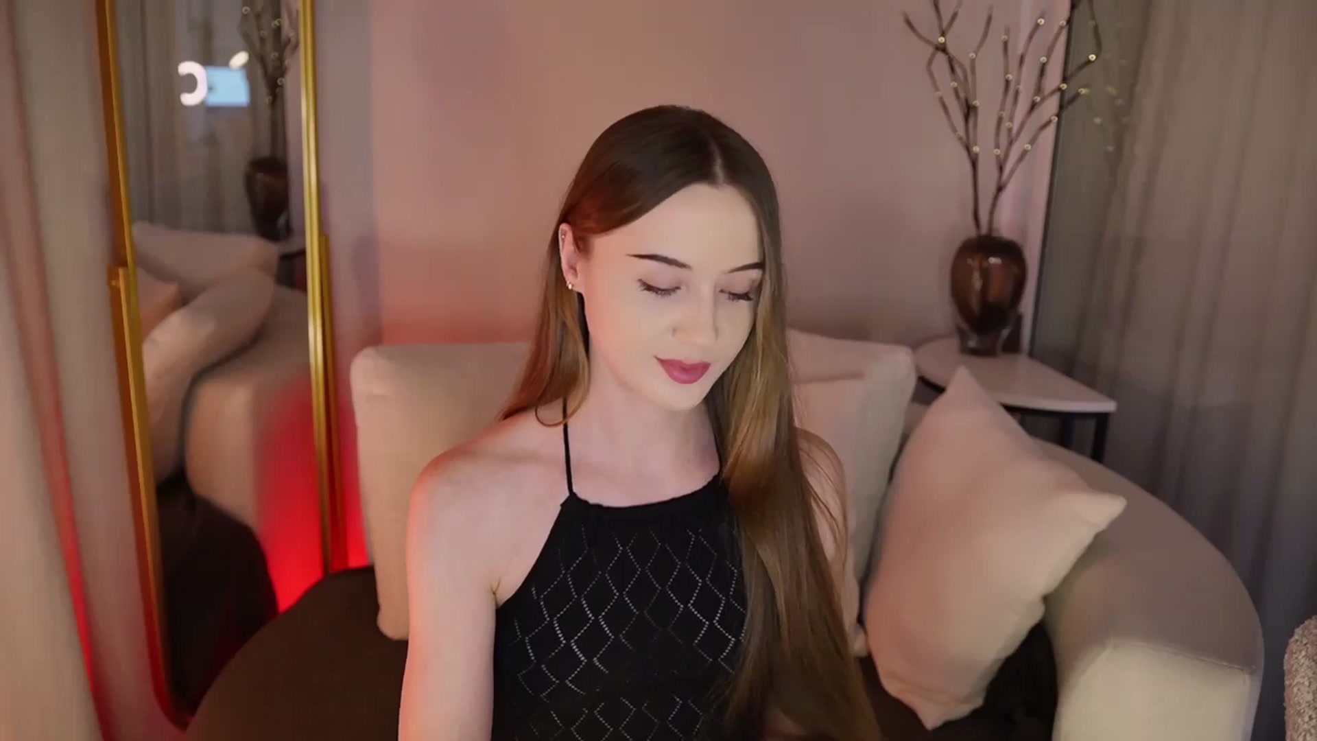 Gallery image thumbnail from Innocent_Soul's myfreecams stream on, 11/21/2025, 19:02 image 3 of 20