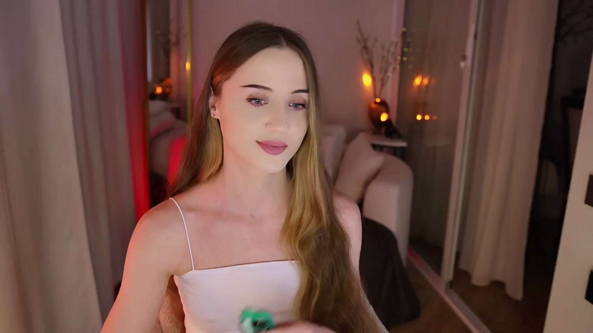 Gallery image thumbnail from Innocent_Soul's myfreecams stream on, 11/24/2025, 16:04 image 10 of 20