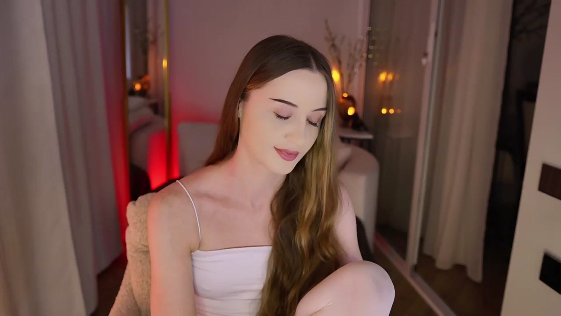 Gallery image thumbnail from Innocent_Soul's myfreecams stream on, 11/24/2025, 17:41 image 15 of 20