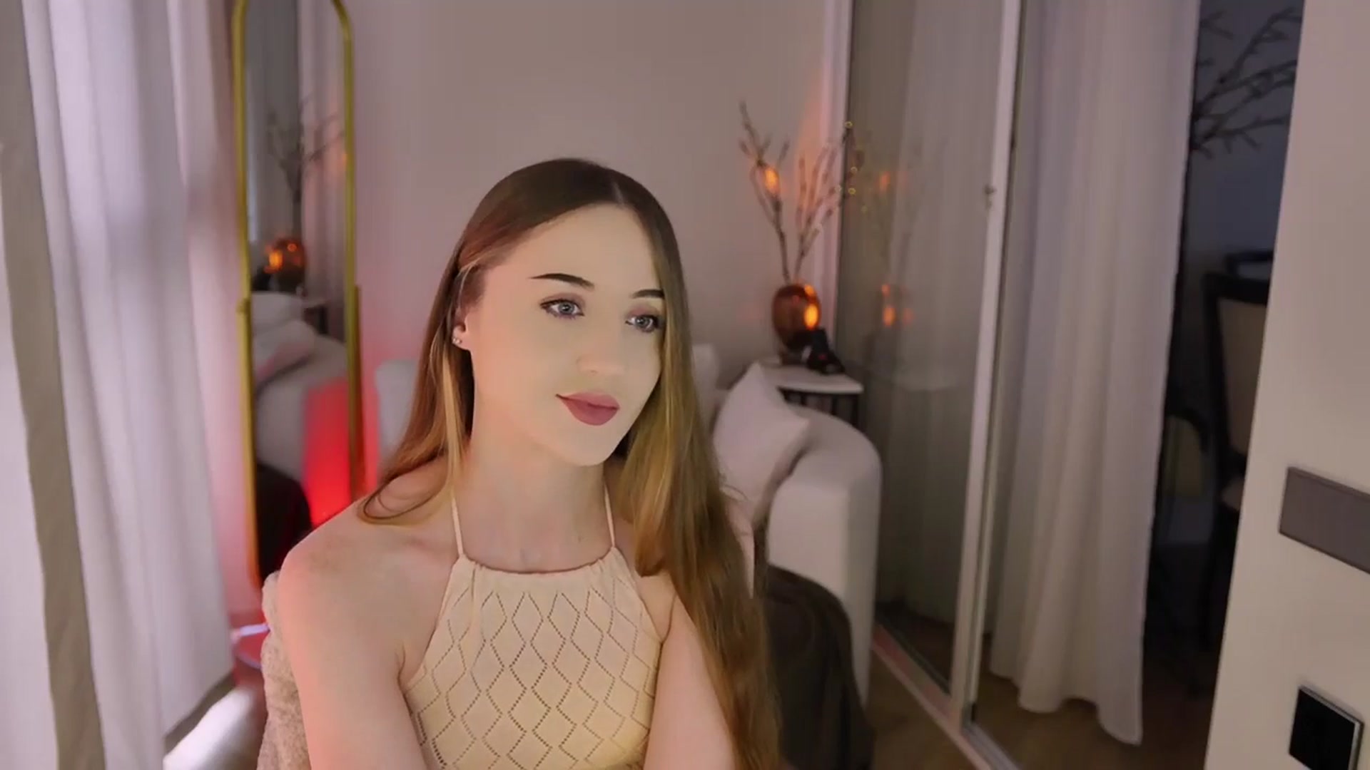 Gallery image thumbnail from Innocent_Soul's myfreecams stream on, 11/25/2025, 10:49 image 5 of 20