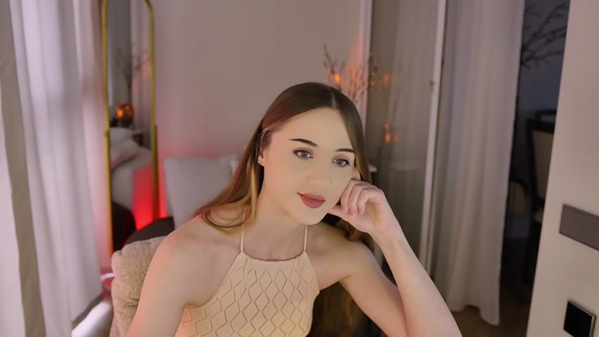 Gallery image thumbnail from Innocent_Soul's myfreecams stream on, 11/25/2025, 10:49 image 4 of 20
