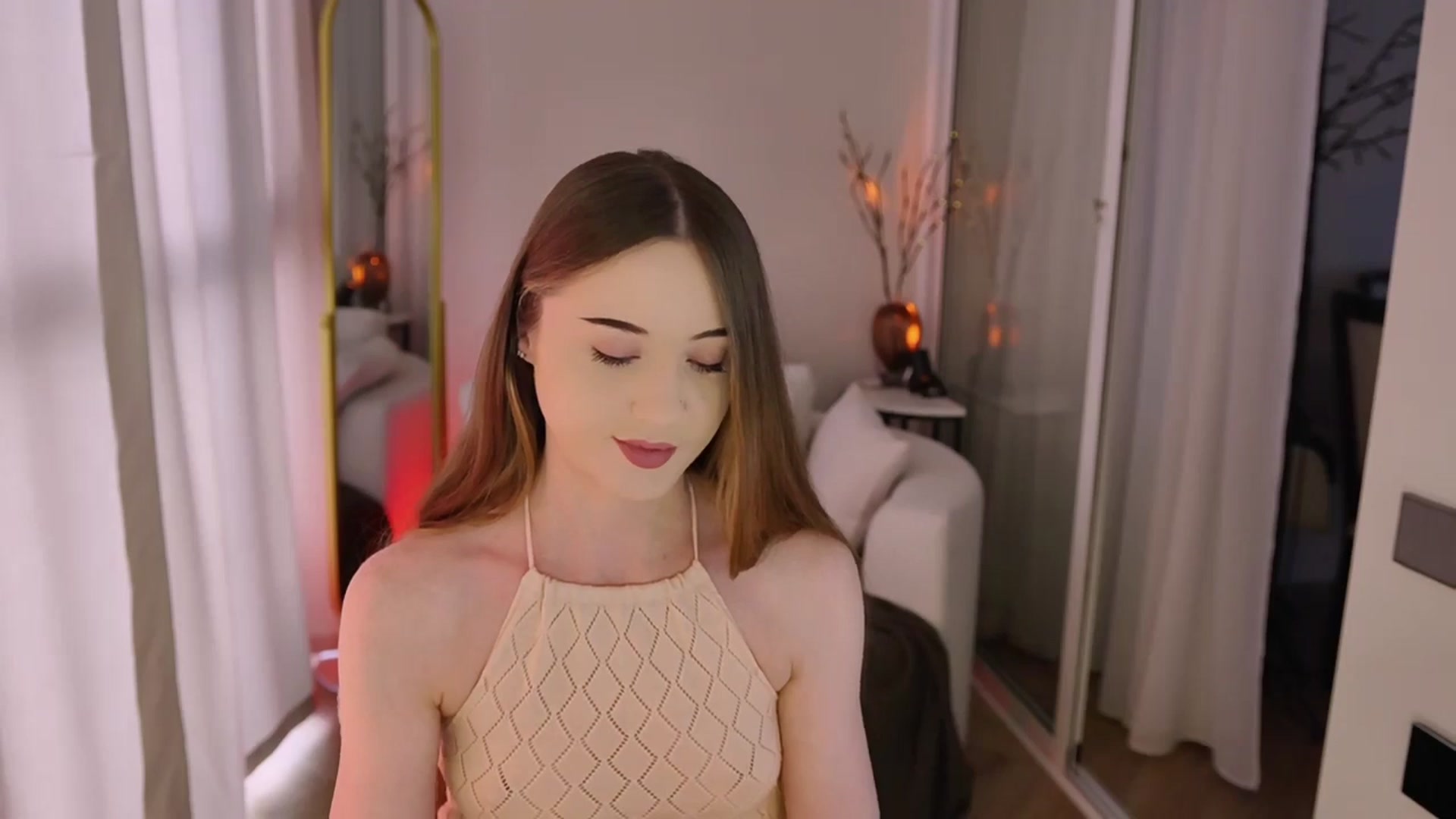 Gallery image thumbnail from Innocent_Soul's myfreecams stream on, 11/25/2025, 10:49 image 11 of 20