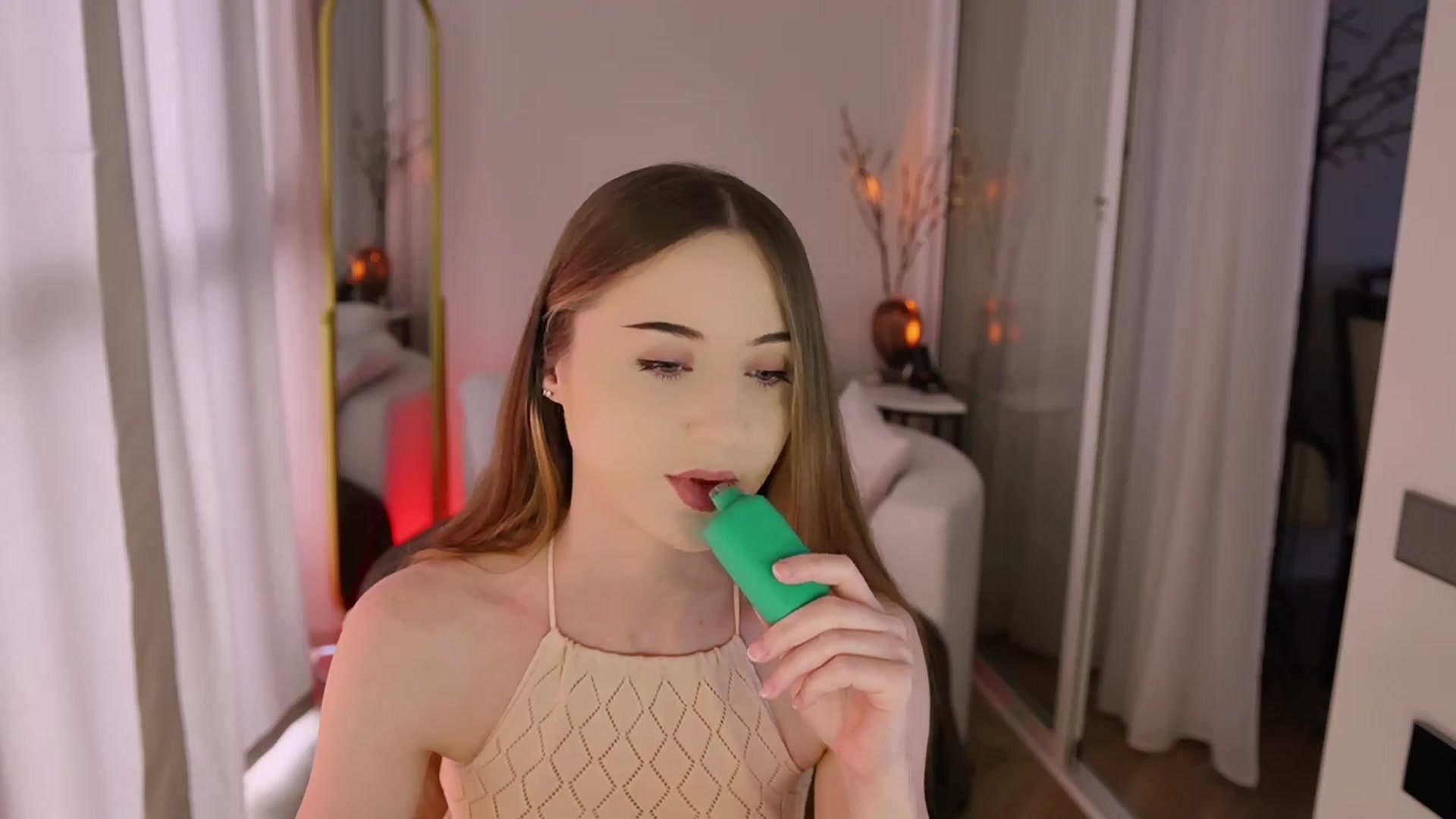 Gallery image thumbnail from Innocent_Soul's myfreecams stream on, 11/25/2025, 10:49 image 10 of 20