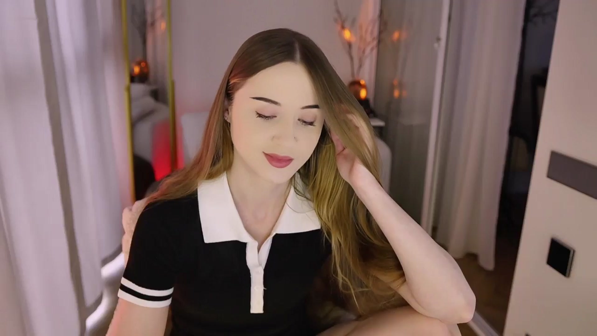Gallery image thumbnail from Innocent_Soul's myfreecams stream on, 11/27/2025, 08:19 image 17 of 20