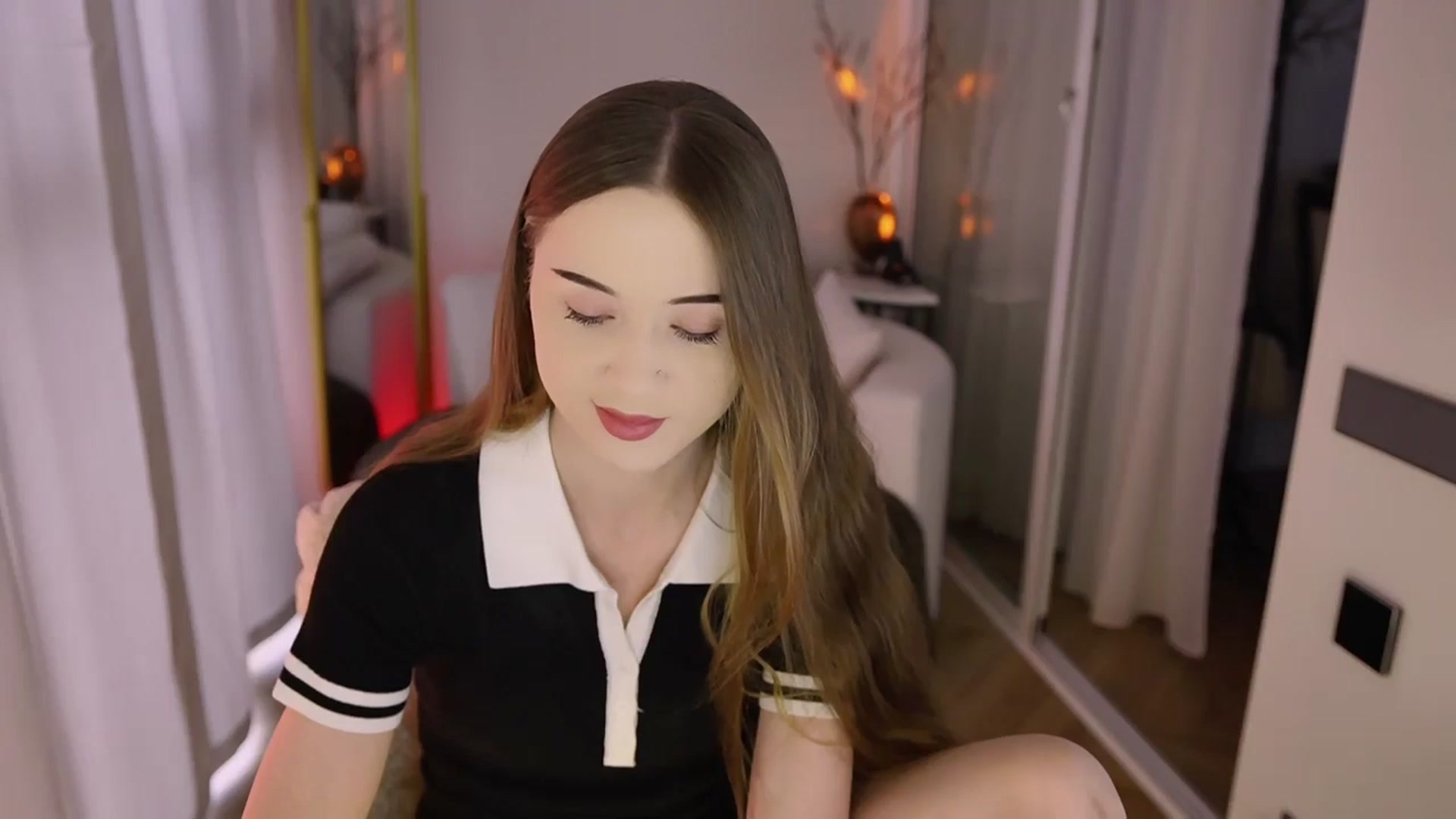 Gallery image thumbnail from Innocent_Soul's myfreecams stream on, 11/27/2025, 08:19 image 6 of 20