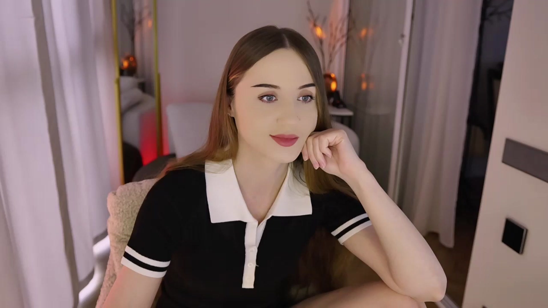 Gallery image thumbnail from Innocent_Soul's myfreecams stream on, 11/27/2025, 08:34 image 11 of 20