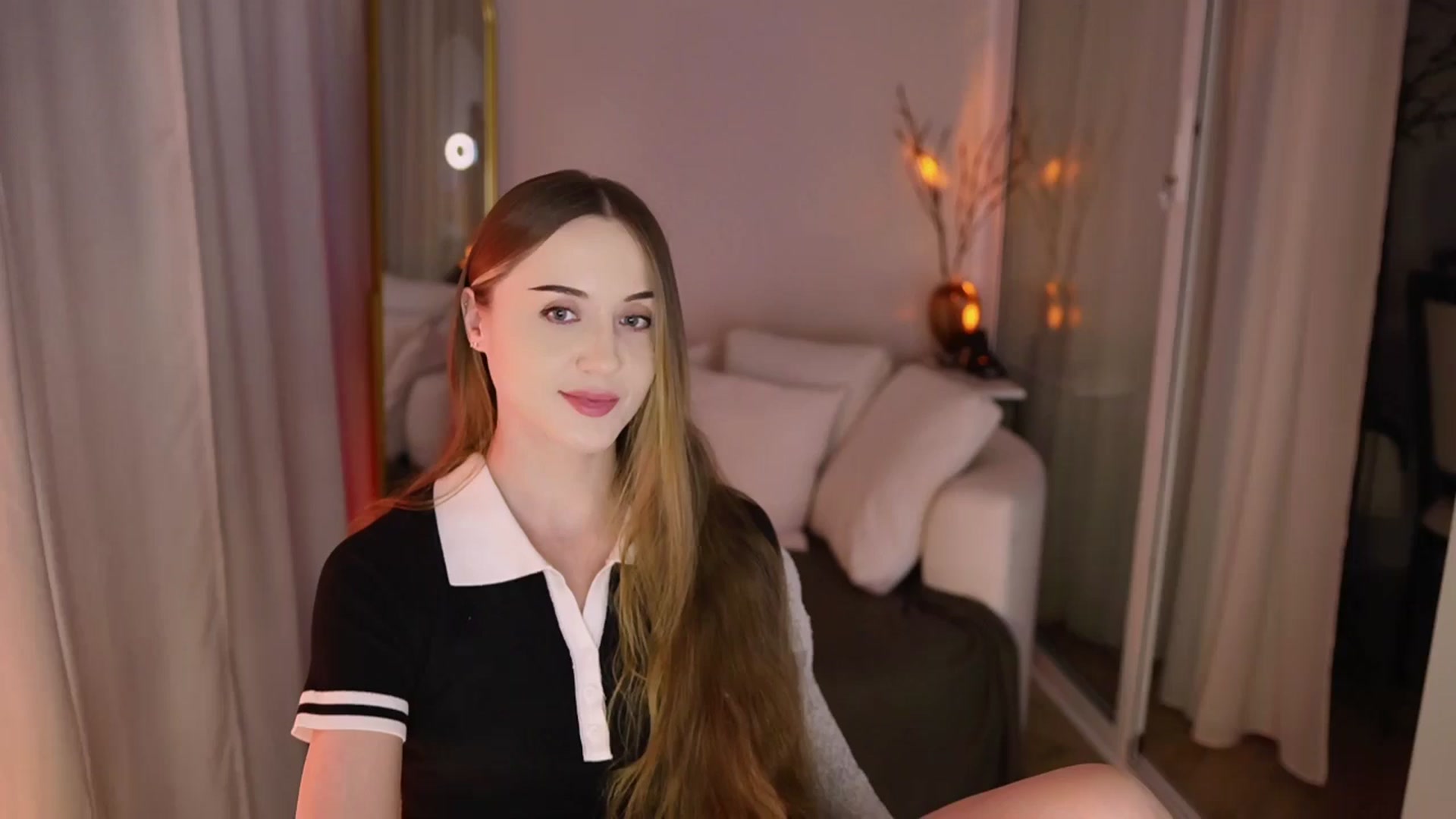 Gallery image thumbnail from Innocent_Soul's myfreecams stream on, 11/27/2025, 16:06 image 8 of 20