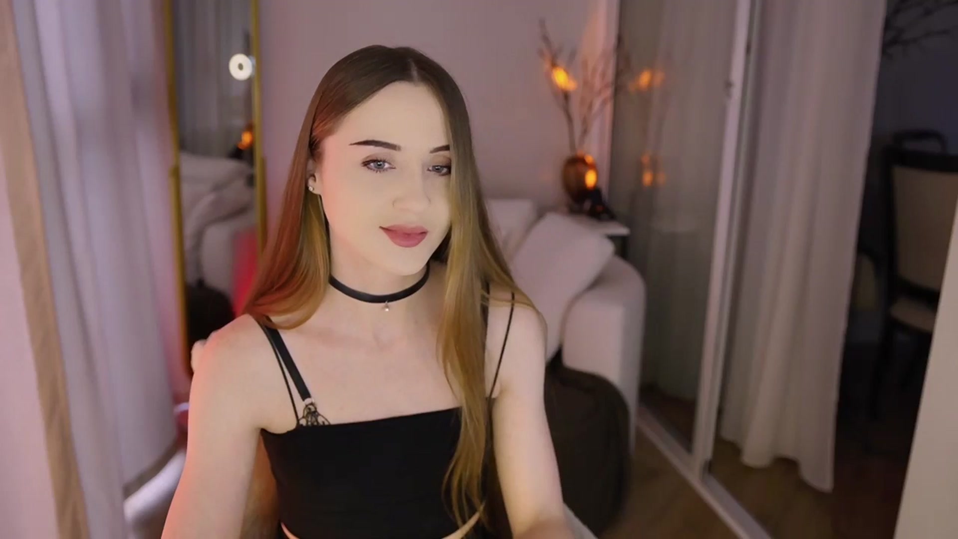 Gallery image thumbnail from Innocent_Soul's myfreecams stream on, 11/28/2025, 10:25 image 4 of 20
