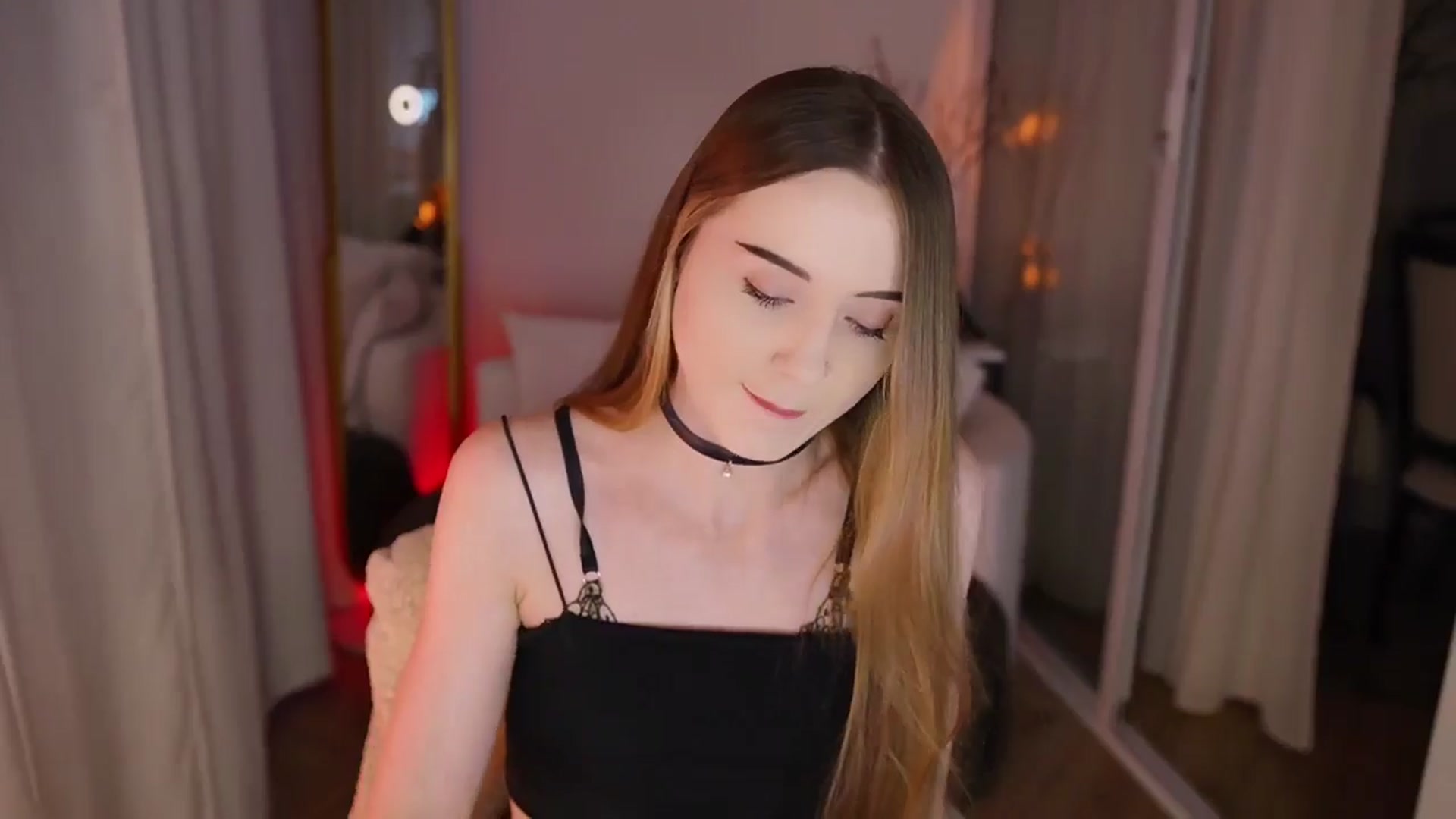 Gallery image thumbnail from Innocent_Soul's myfreecams stream on, 11/28/2025, 13:06 image 12 of 20