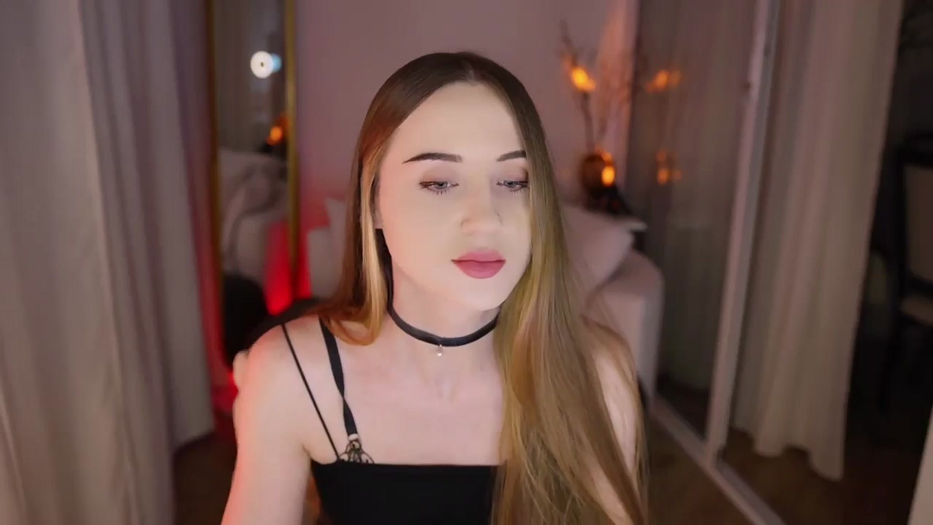Gallery image thumbnail from Innocent_Soul's myfreecams stream on, 11/28/2025, 13:06 image 17 of 20